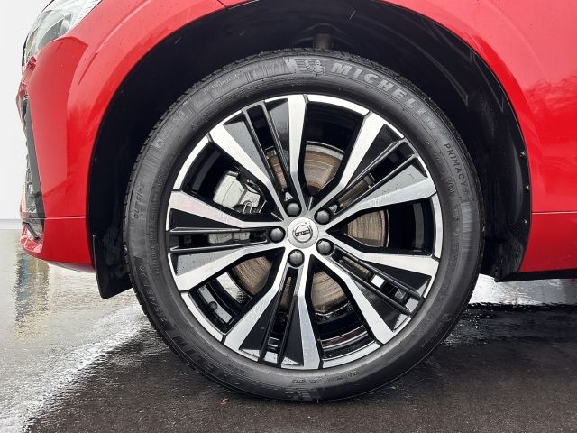 Volvo XC60 B5 Benzin AWD Ultimate Dark 20'' ACC StandH