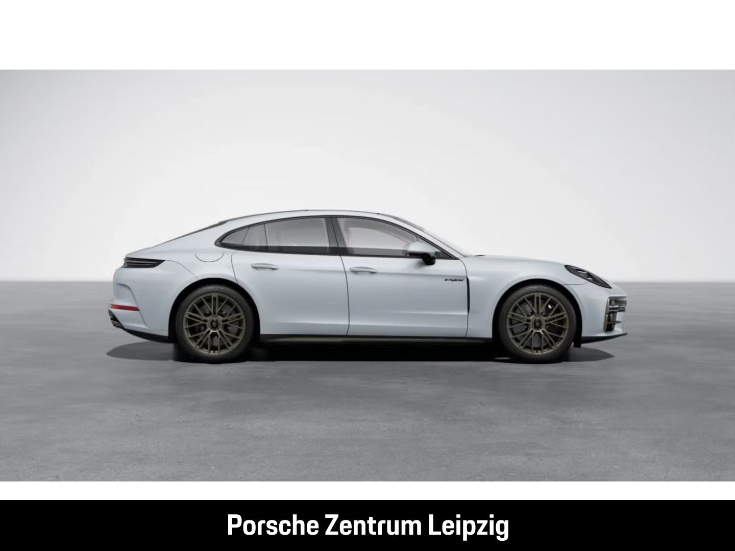 Porsche Panamera Turbo S E-Hybrid ActiveRide HD Clubled.