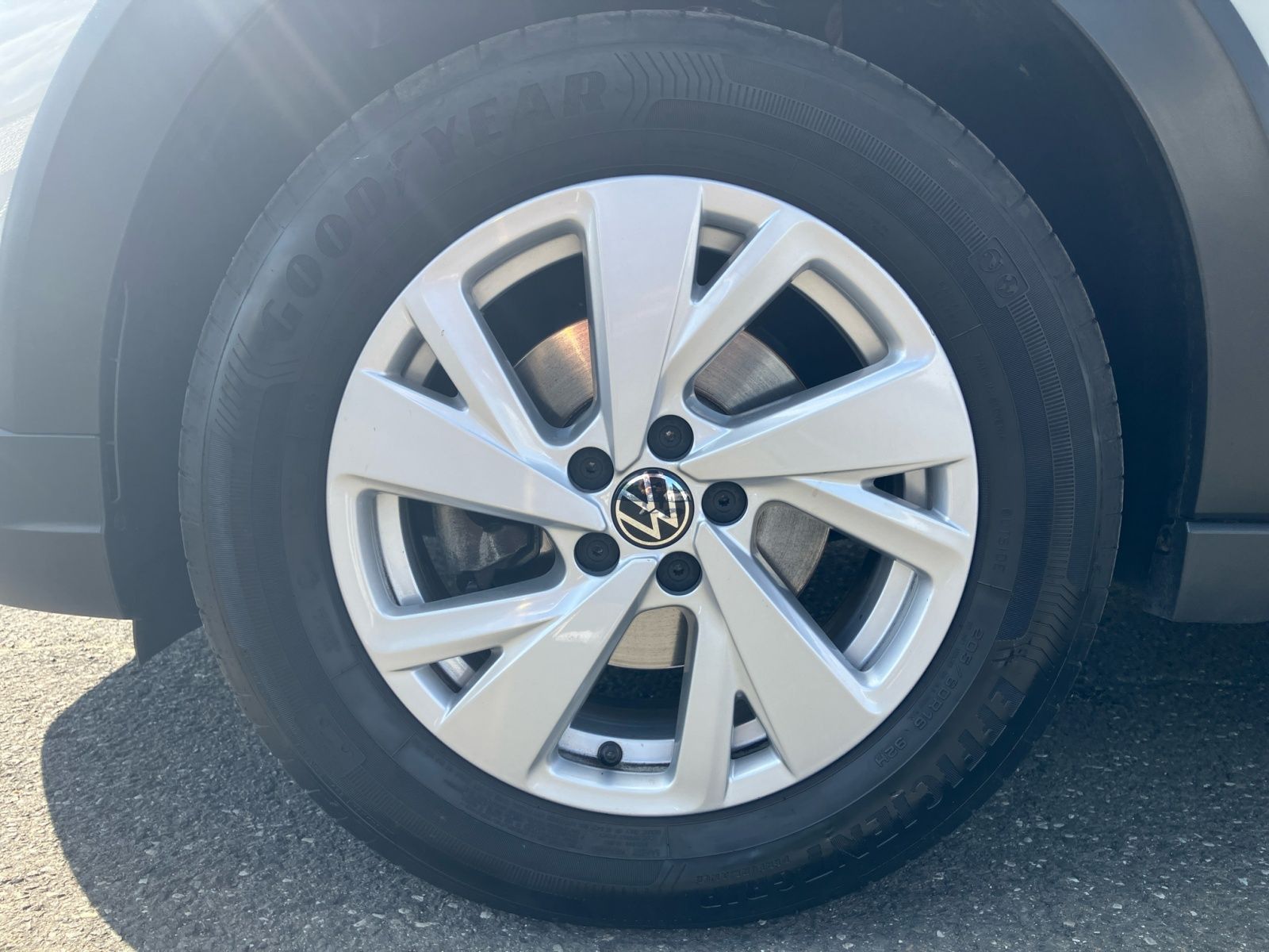 Volkswagen Taigo Life 1.0 TSI - Samsaru's Car Outlet