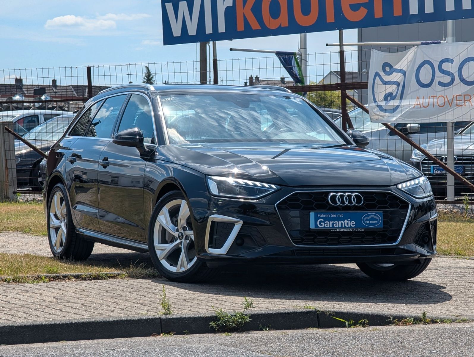 Audi A4 Avant 40 TFSI S line - Samsaru's Car Outlet