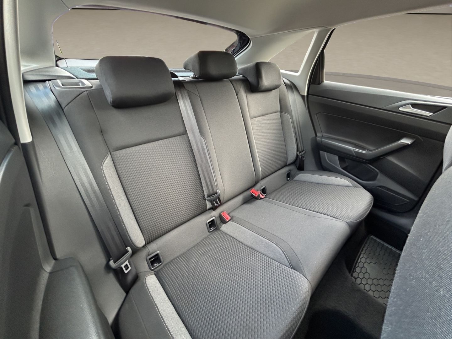 Volkswagen Taigo 1.0 TSI DSG Life - Samsaru's Car Outlet