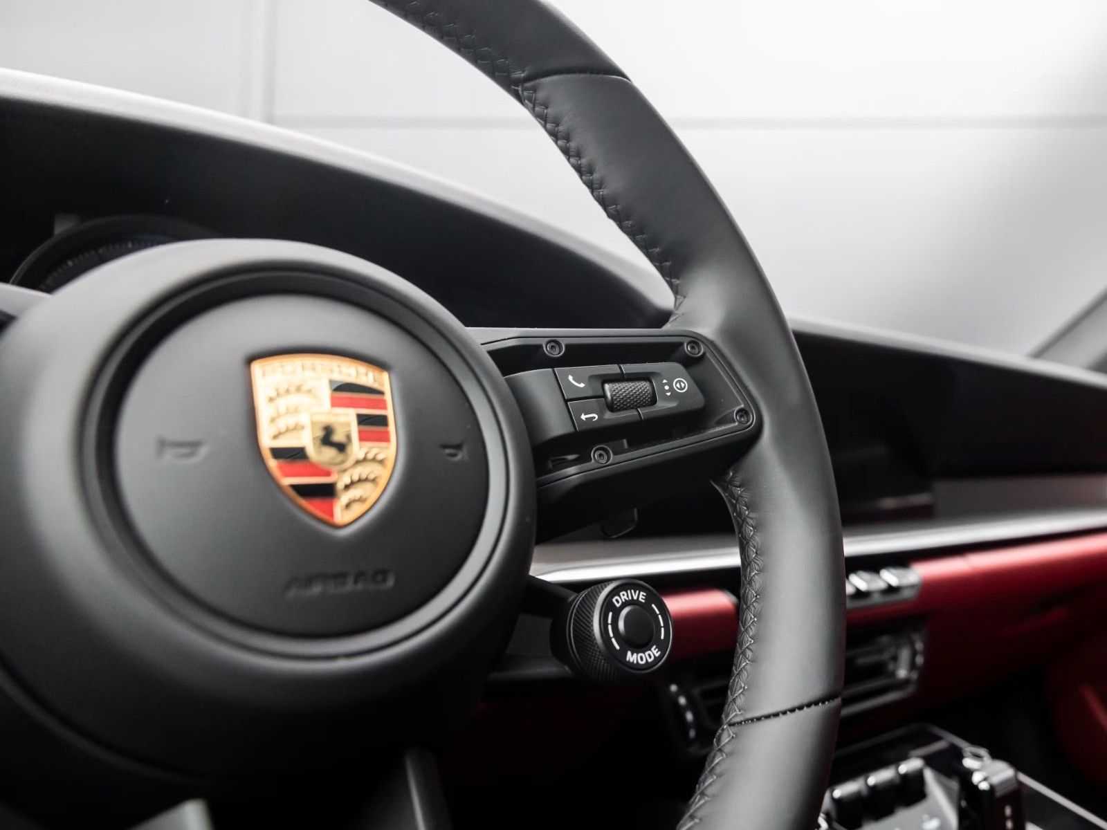 Porsche 992 911 Turbo S - Samsaru's Car Outlet