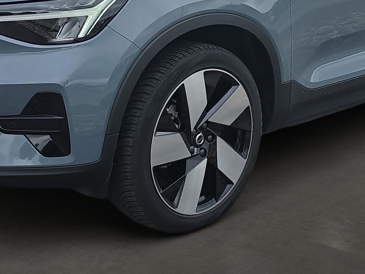 Volvo XC40 Pure Electric FWD Plus Wärmepumpe AHK