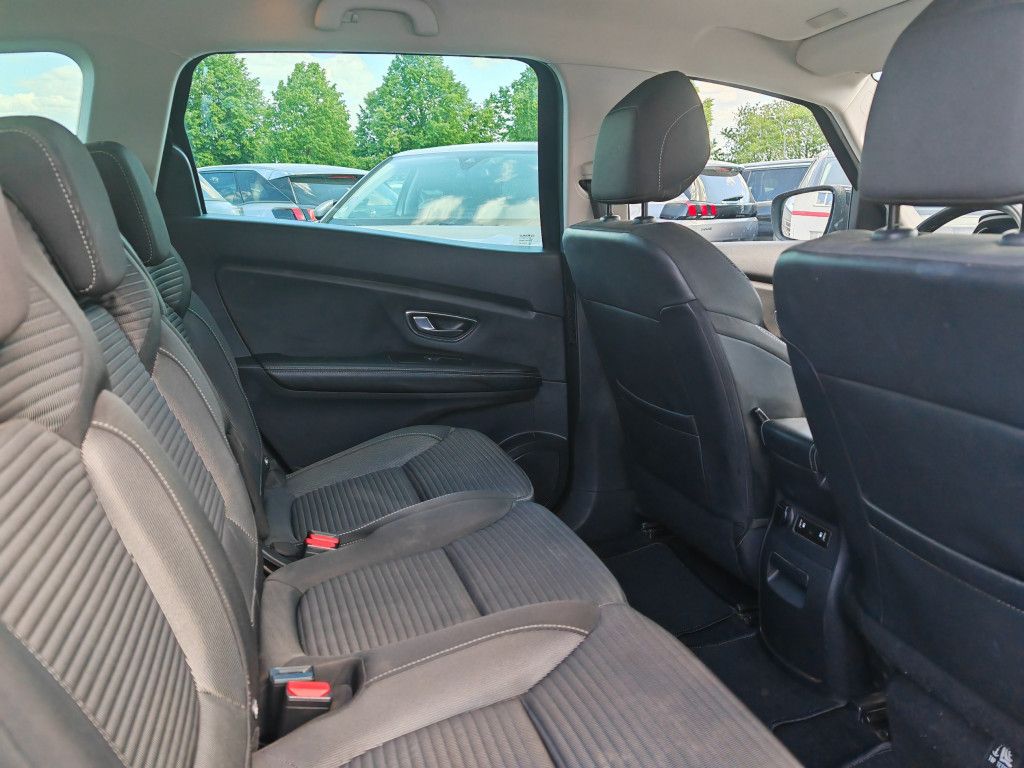 Renault Grand Scenic TCe 140 EDC - Samsaru's Car Outlet