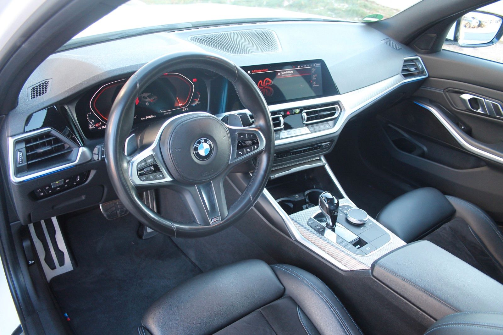 BMW 320 d xDrive M Sport - Samsaru's Car Outlet