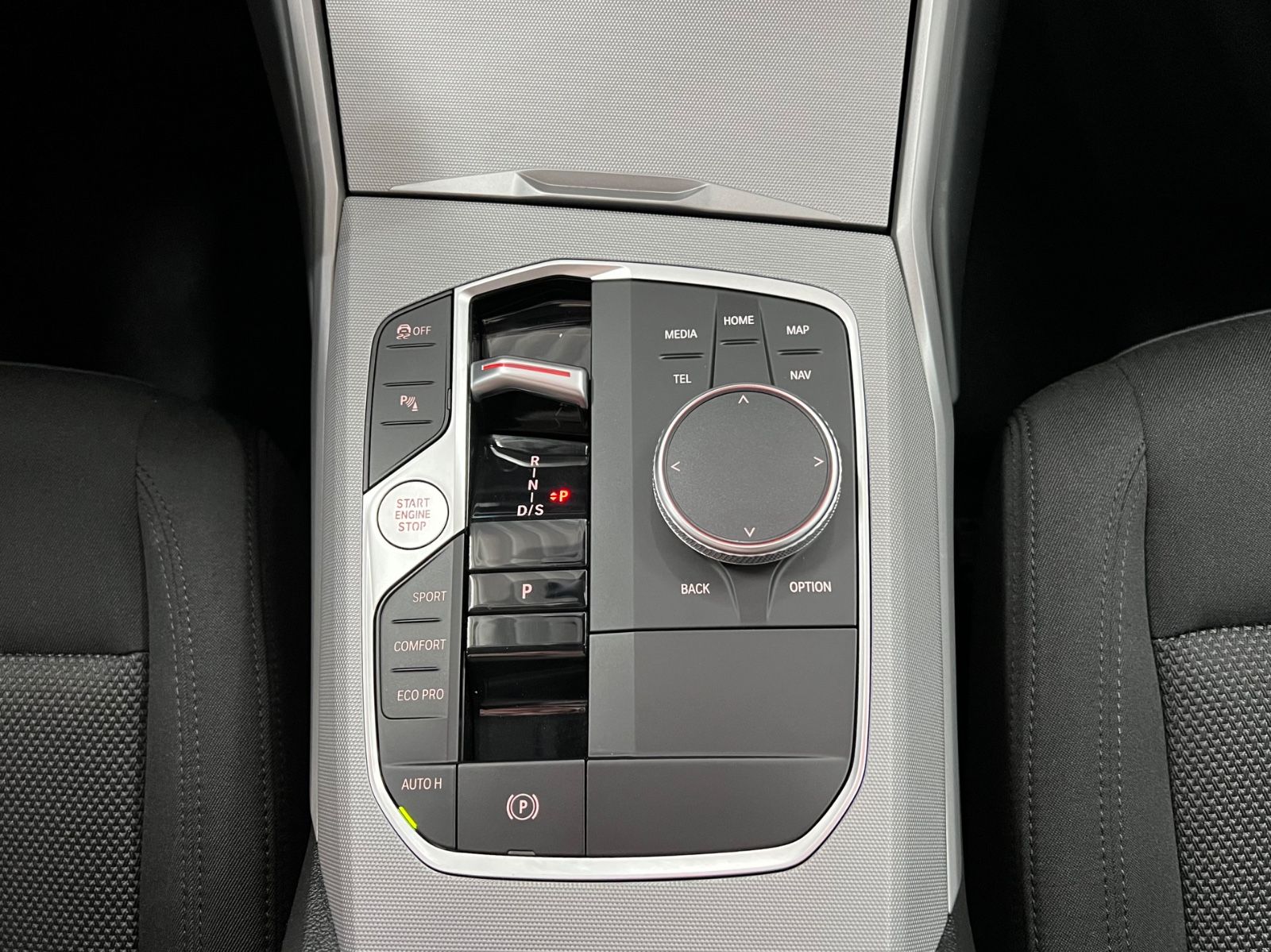 BMW 320 d xDrive Limousine Driving Assist+LED+CURVED