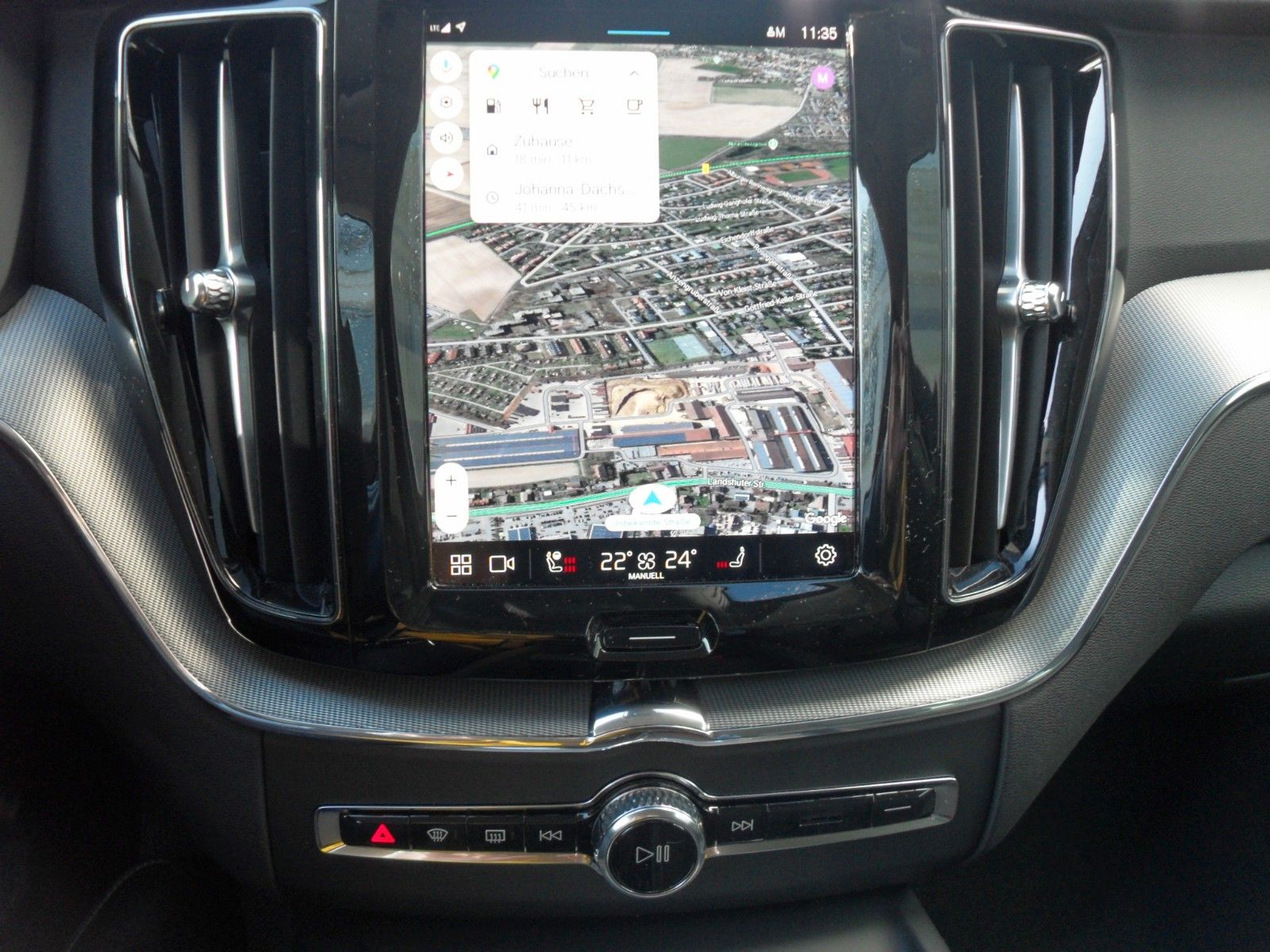 Volvo XC 60 B4 Plus Dark - Samsaru's Car Outlet