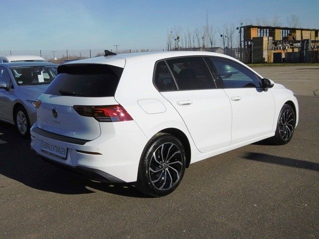 Volkswagen Golf VIII 1.5 TSI OPF Life - Samsaru's Car Outlet