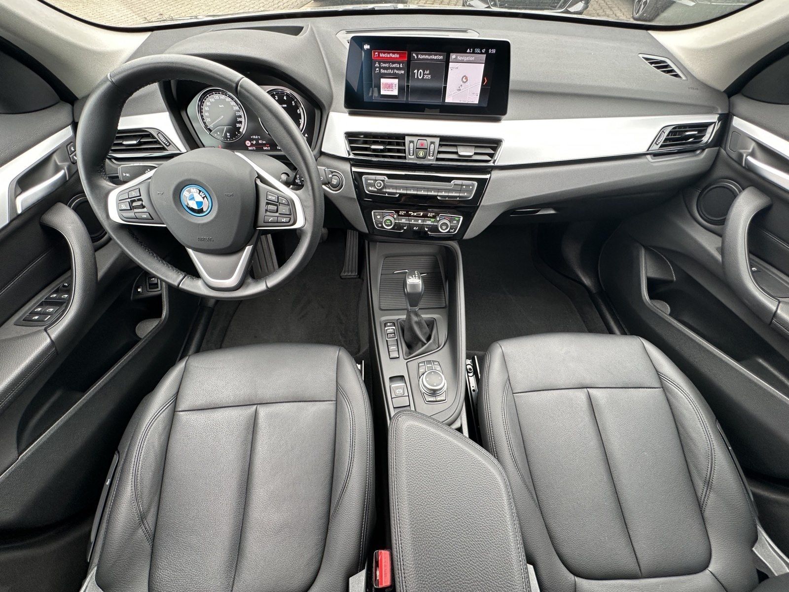 BMW X1 xDrive25e AHK PLUS - Samsaru's Car Outlet
