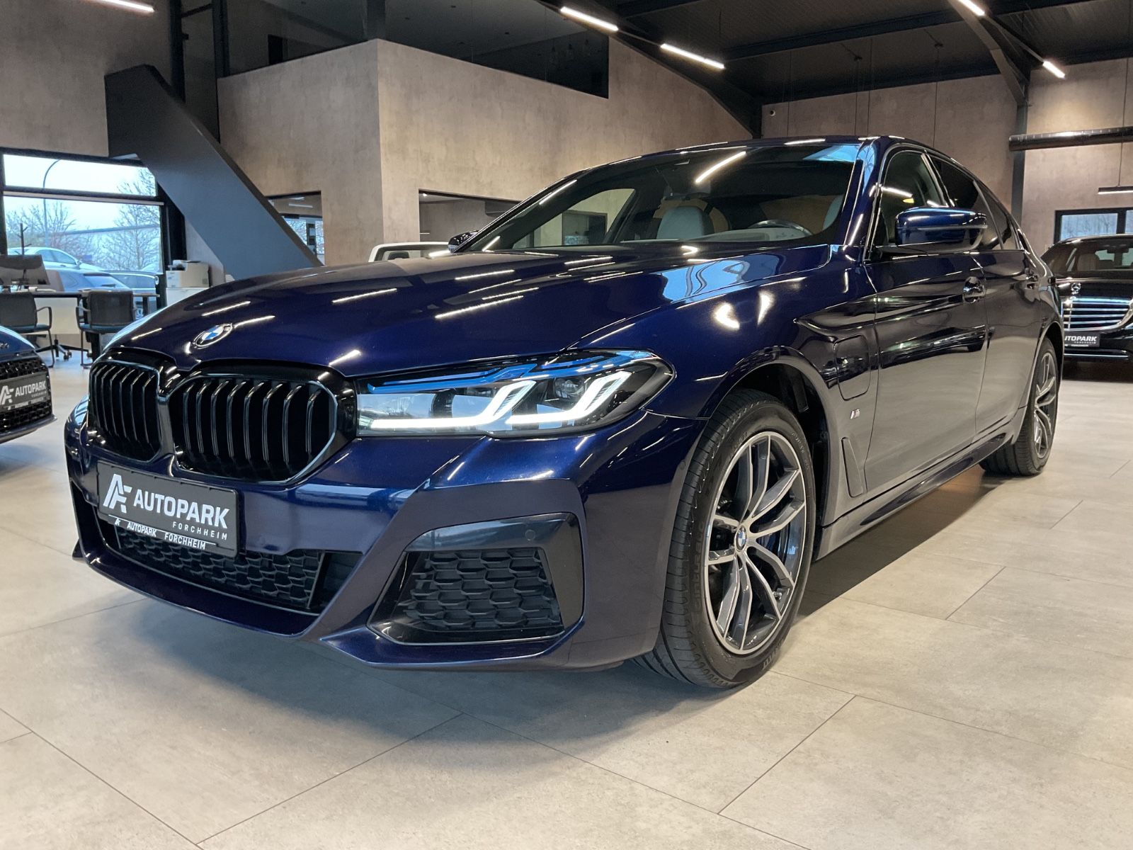 BMW 545e xDr. M Paket Exclusivleder HuD Laserl.