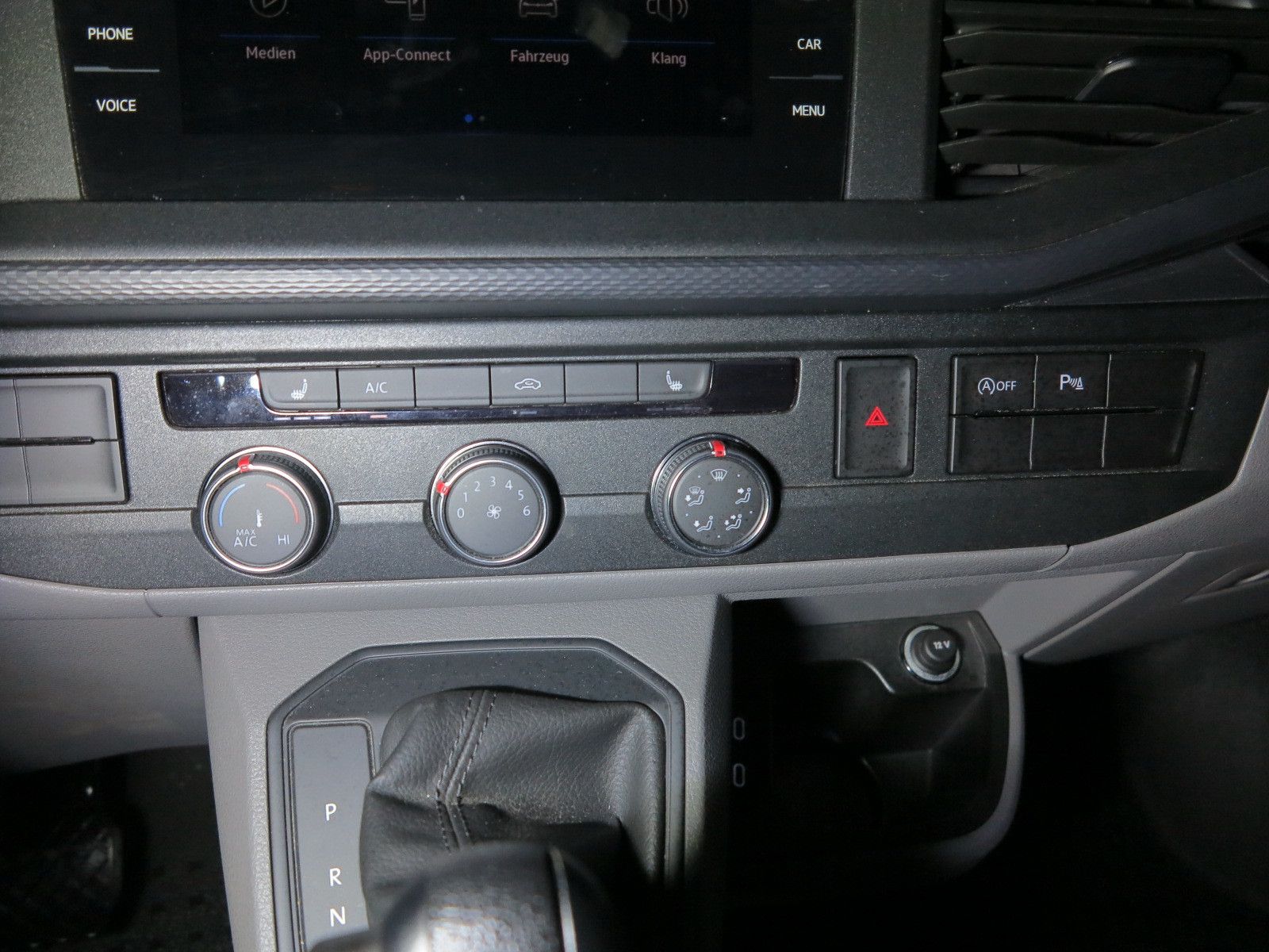Volkswagen Transporter T6.1 TDI2.0 SCR DSG7 Lang Navi Klima