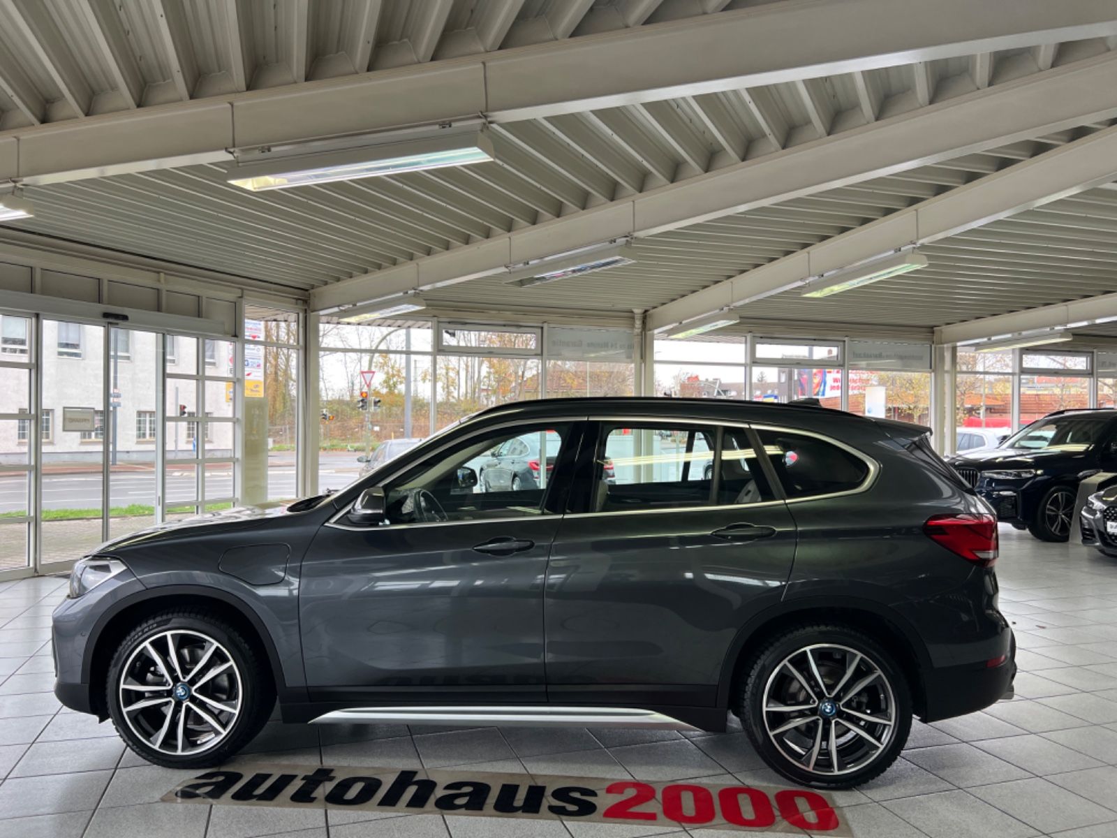 BMW X1 xDrive 25 e xLine - Samsaru's Car Outlet