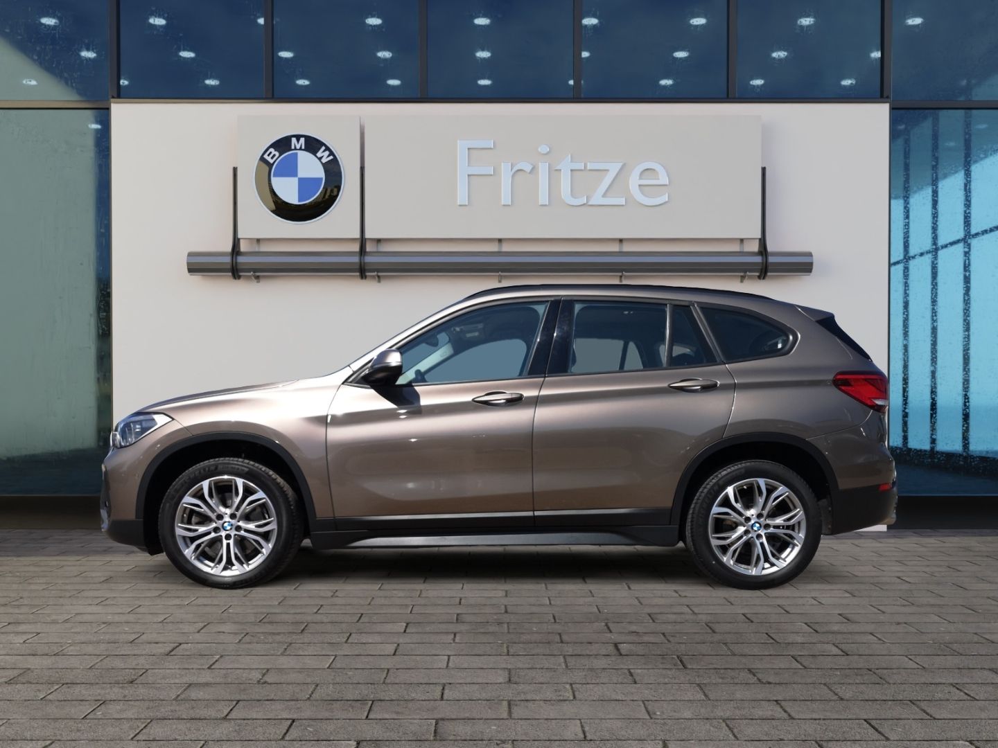 BMW X1 xDrive 20i Advantage - Samsaru's Car Outlet