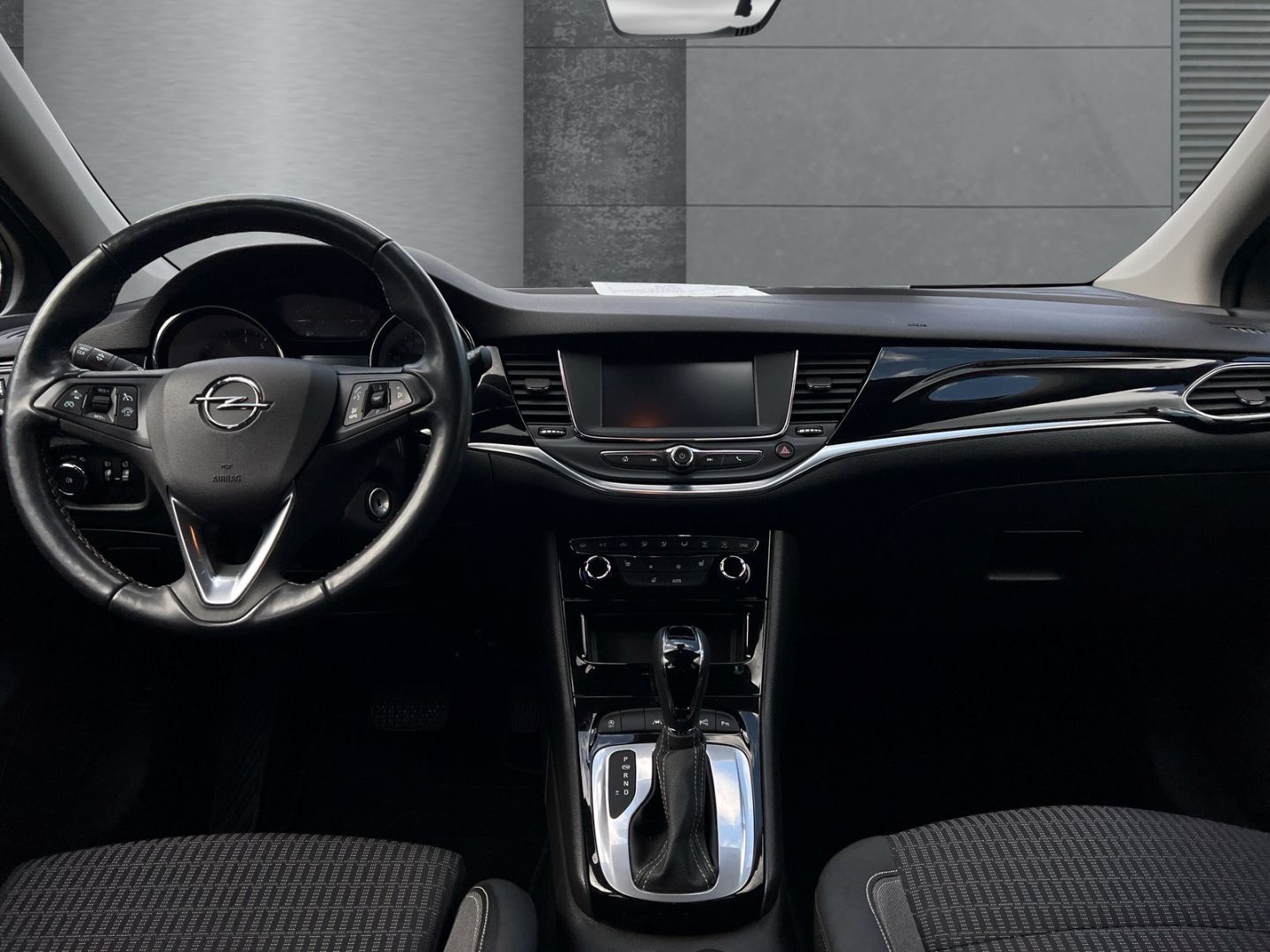 Opel Astra Sports Tourer Business 1.4T - Samsaru's Car Outlet
