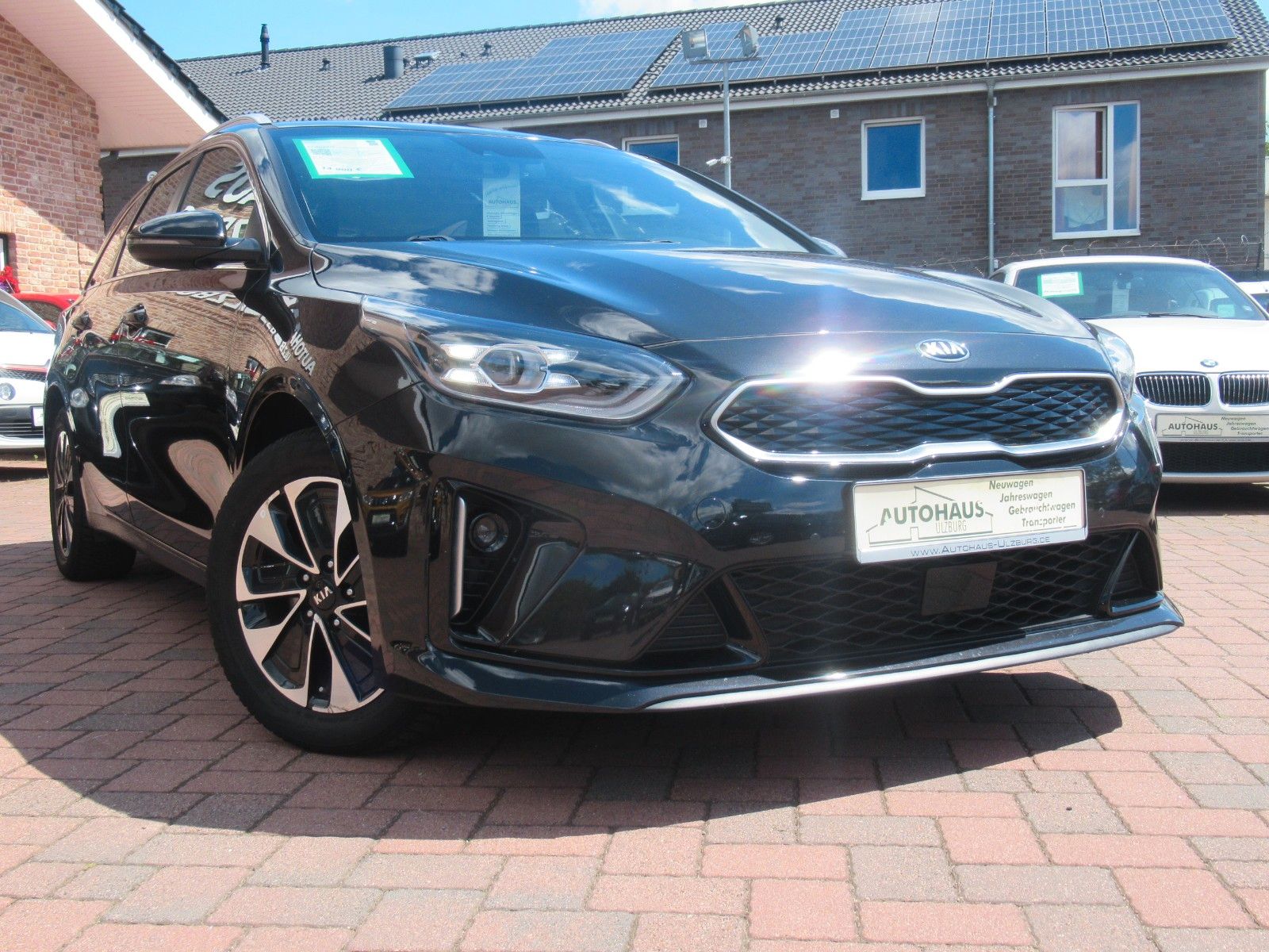 Kia cee'd SW 1.6 GDI DCT Spirit - Samsaru's Car Outlet