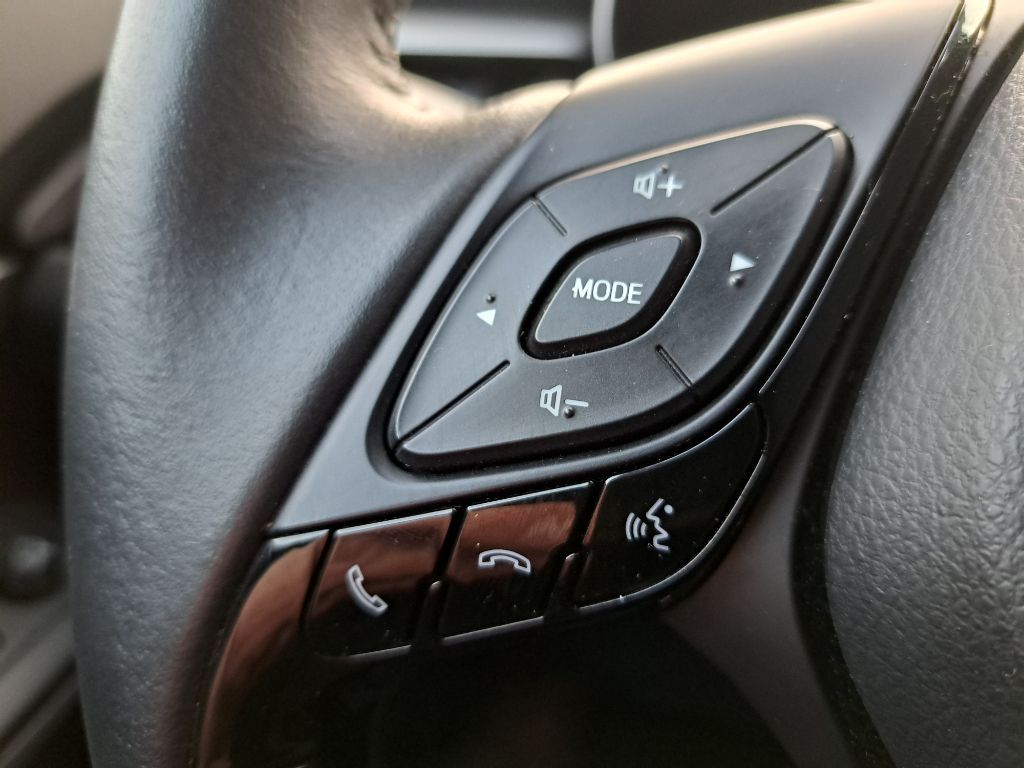 Toyota C-HR 1.8l Hybrid Business-Edition - Samsaru's Car Outlet