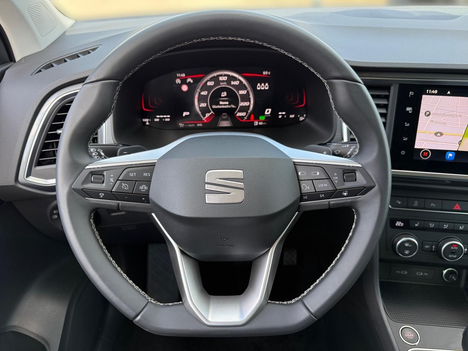 Seat Ateca 1.5 TSI ACT DSG NAVI AHK ACC LED Kamera
