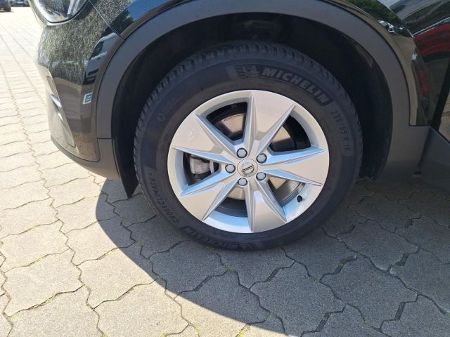 Volvo XC40 2WD B3 EU6d Core AHK Automatik Navigation