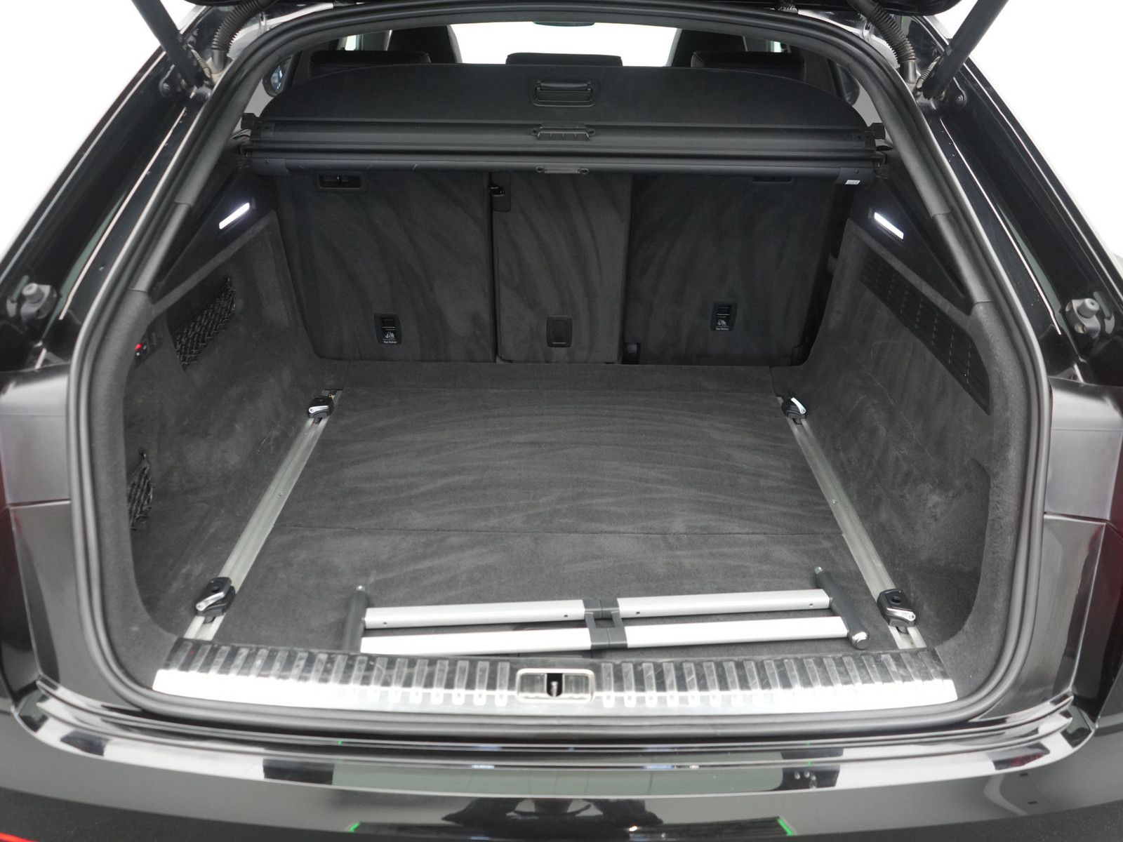 Audi RS Q8 DYNAMIK PAKET PLUS SITZBELÜ. MASSAGE ACC