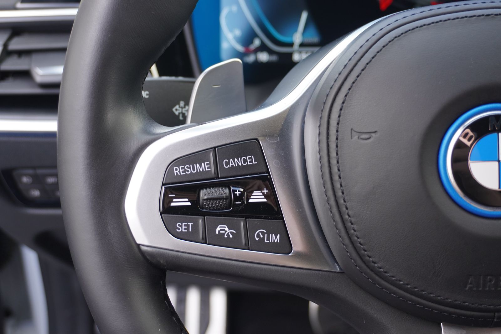 BMW 330e xDrive Touring M Sport - Samsaru's Car Outlet