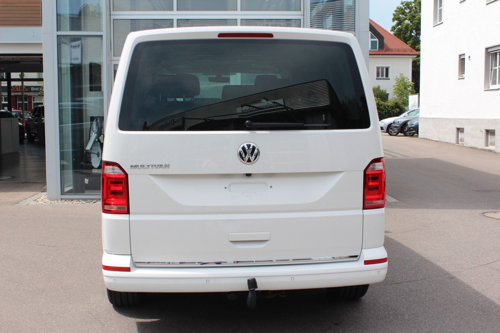 Volkswagen T6 Multivan Highline DSG - Samsaru's Car Outlet