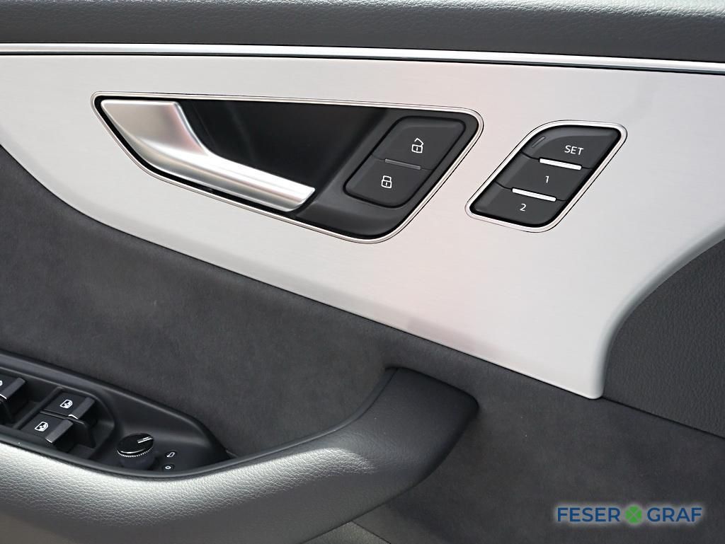 Audi Q8 50 TDI quattro S line - Samsaru's Car Outlet