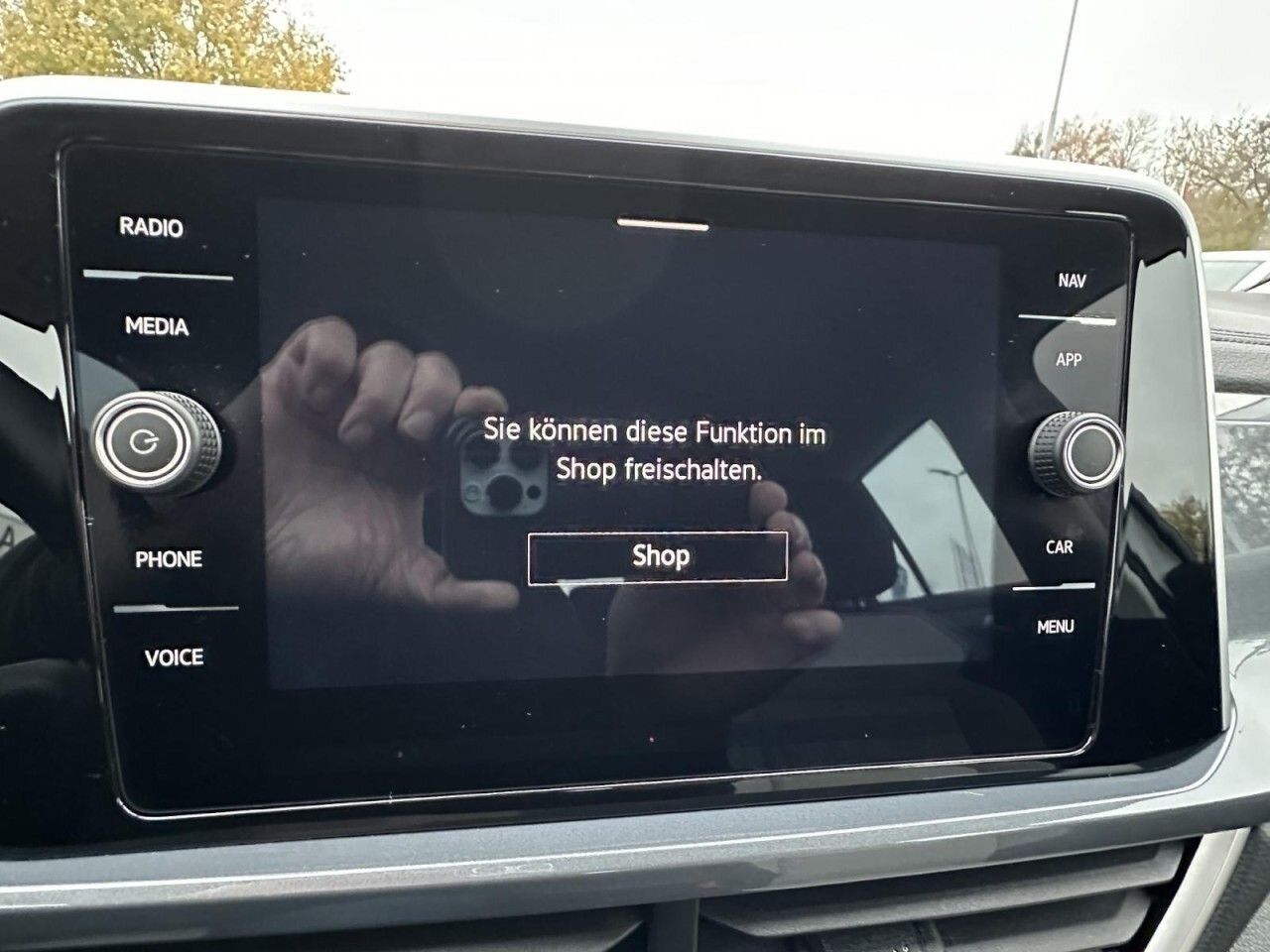 Volkswagen T-Roc 1.5 TSI Style - Samsaru's Car Outlet