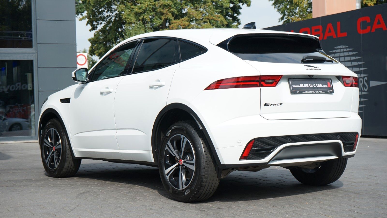 Jaguar E-PACE D200 R-DYNAMIC S*AWD*BLACK PACK*