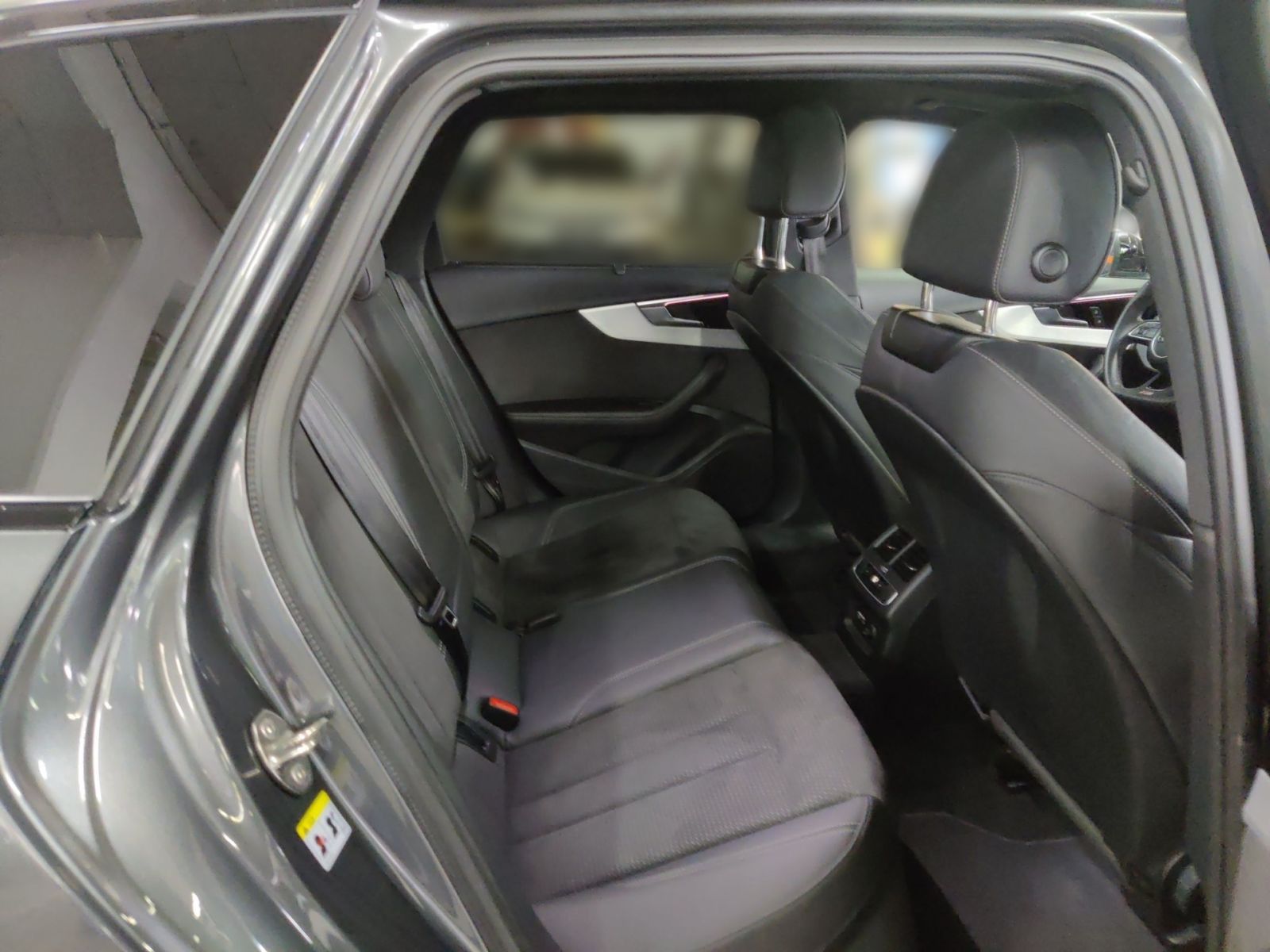 Audi A4 Avant 40 TDI s-line CompetitionPlus - Samsaru's Car Outlet