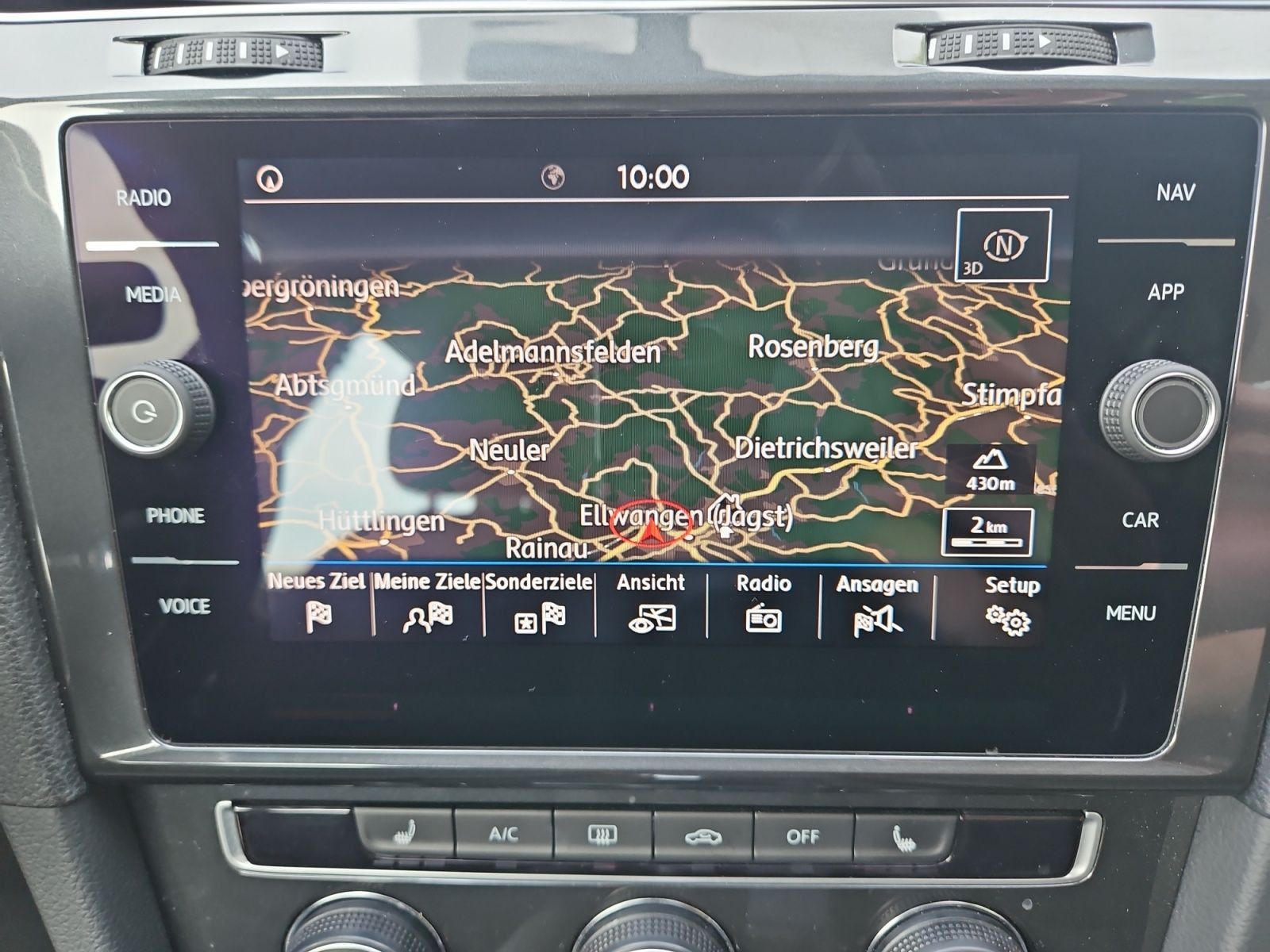 Volkswagen Golf VII Variant 2.0TDI Comfortline - Samsaru's Car Outlet