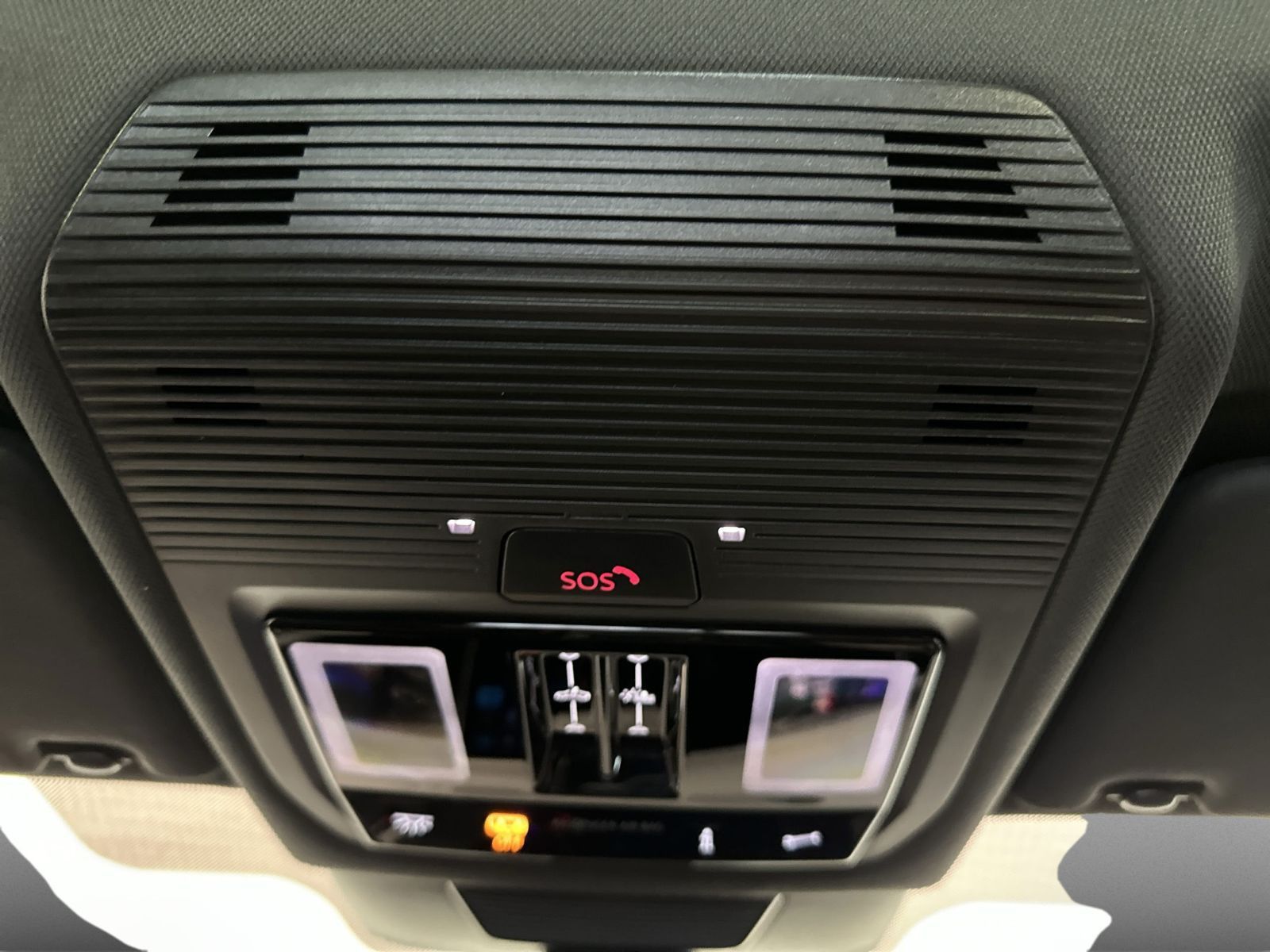 Volkswagen Tiguan 1.5 TSI eHYBRID R-LINE BLACKSTYLE MATRIX+