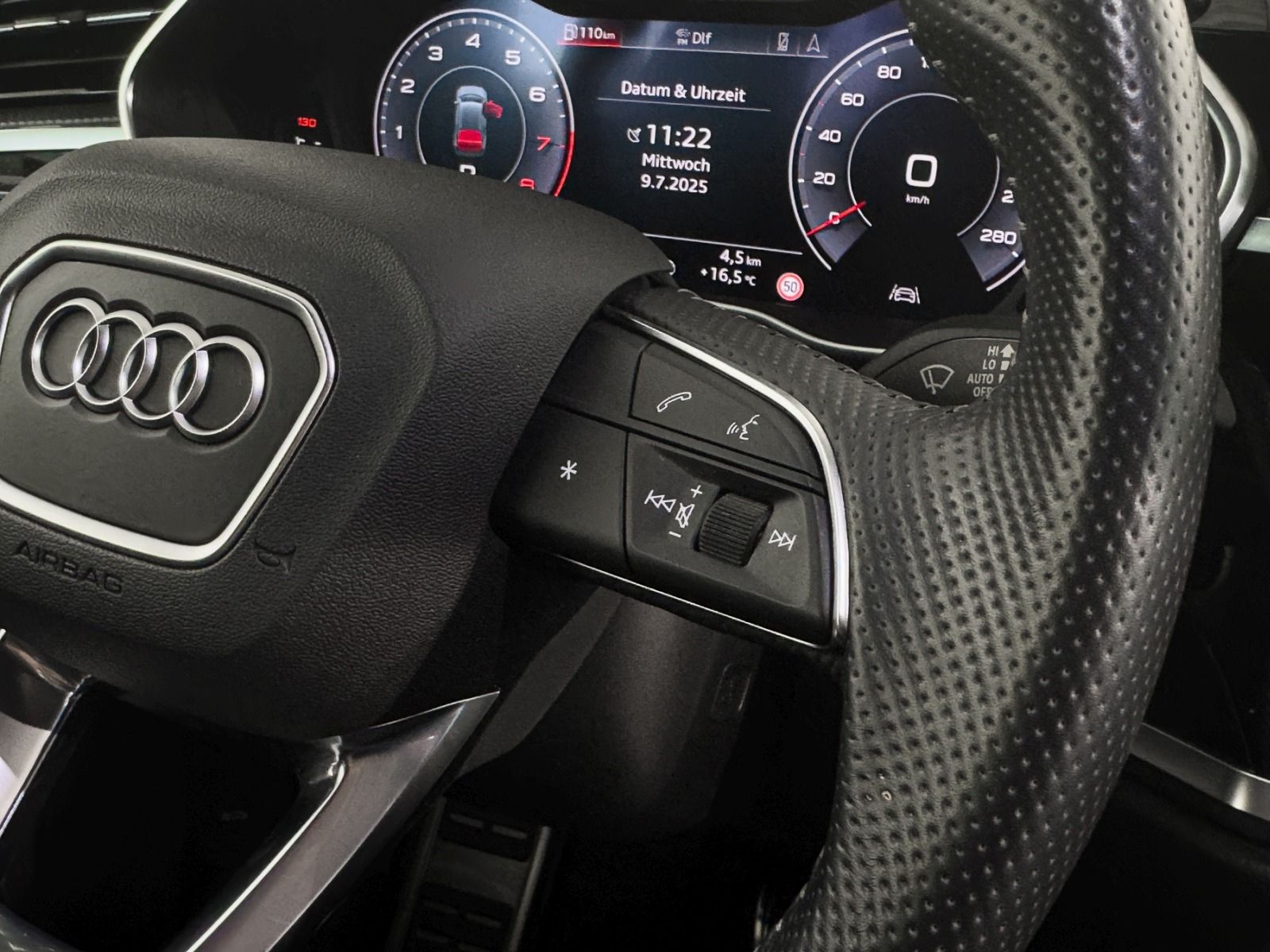Audi Q3 40 TFSI QUATTRO S-Line - Samsaru's Car Outlet