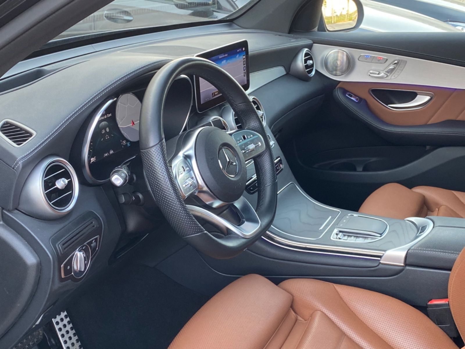 Mercedes-Benz GLC400d AMG 4M Airmatic_Panora_KeylessEntry_360°