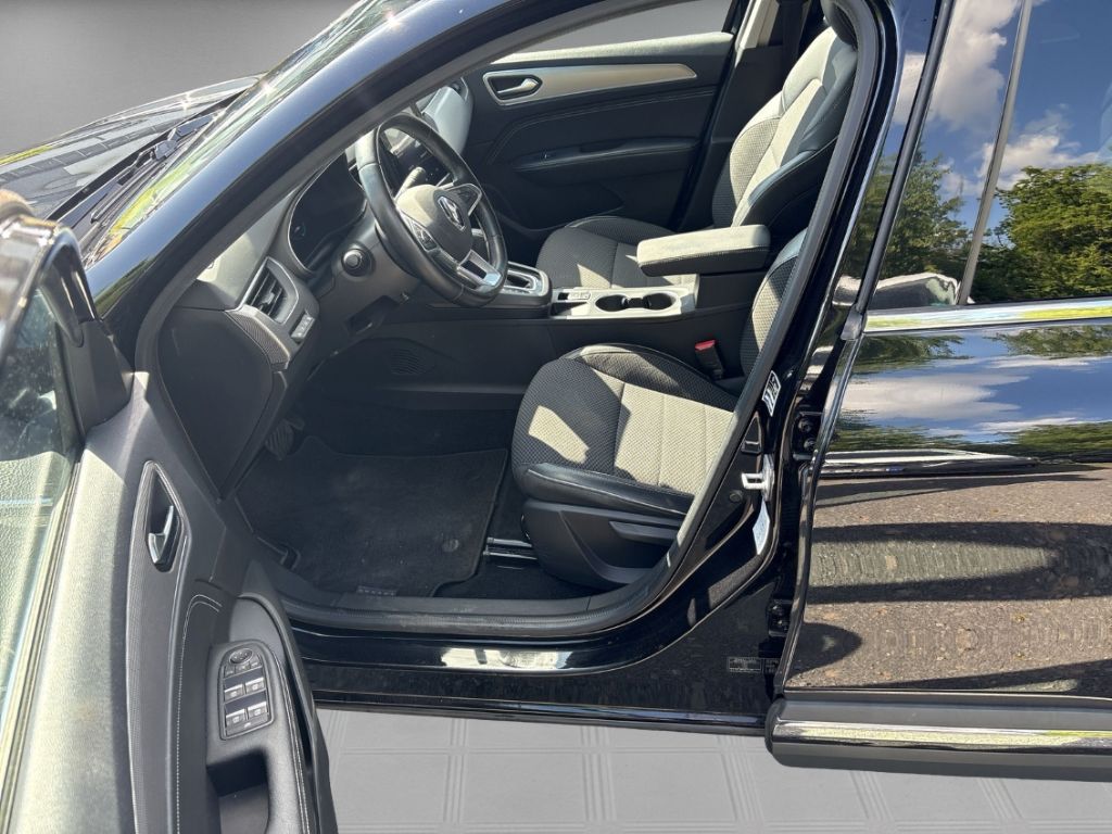 Renault Arkana Intens Full Hybrid - Samsaru's Car Outlet