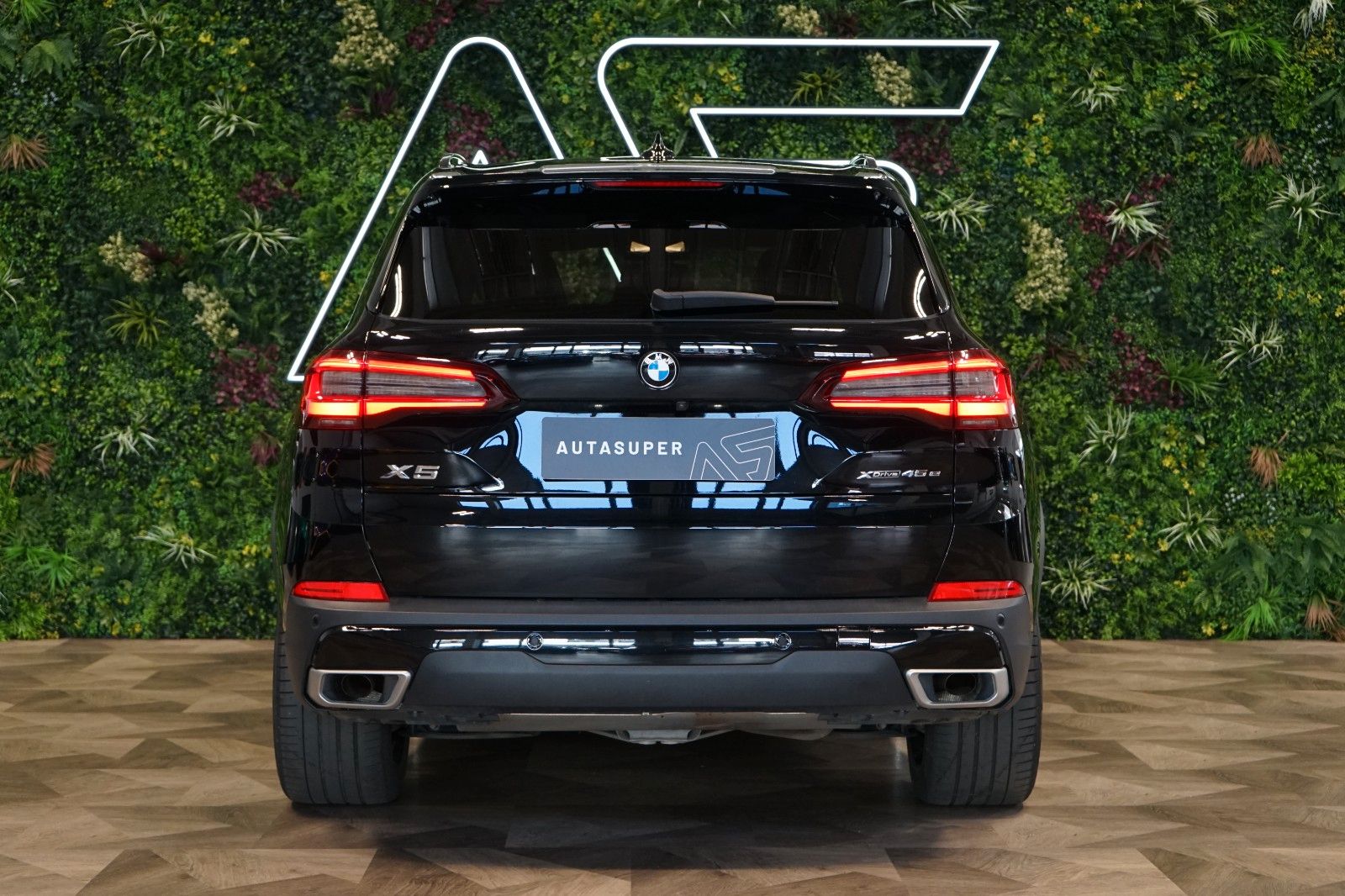 BMW X5 45e*290kW*LASER*AIR-SUSP*TOW*48.264€ NETTO