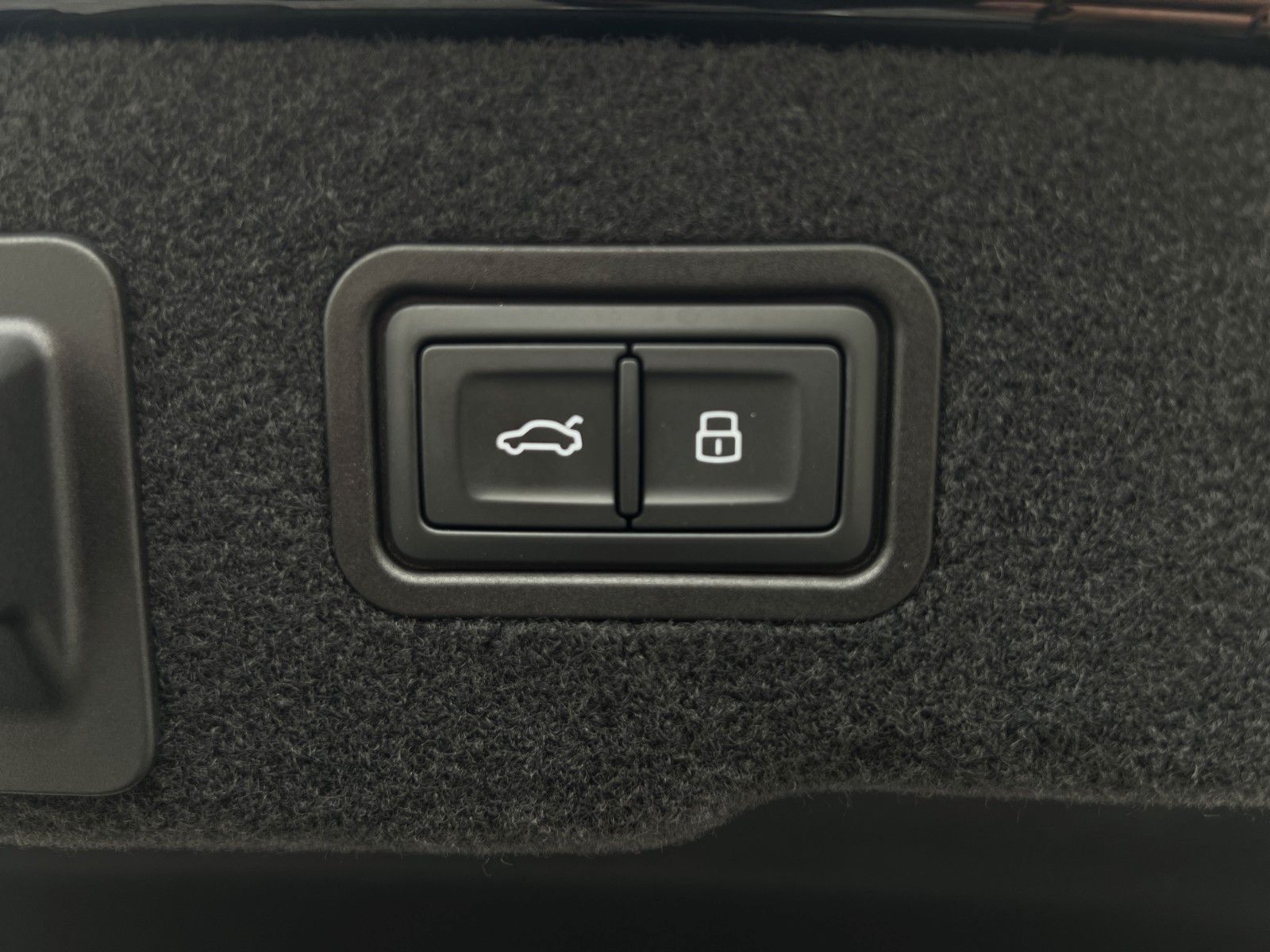 Audi A8 50 TDI quattro - Samsaru's Car Outlet