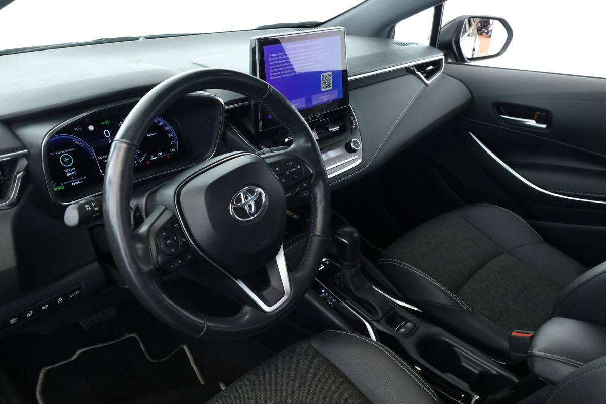 Toyota Corolla Touring Sports 2.0 CVT Team D Navi Kam