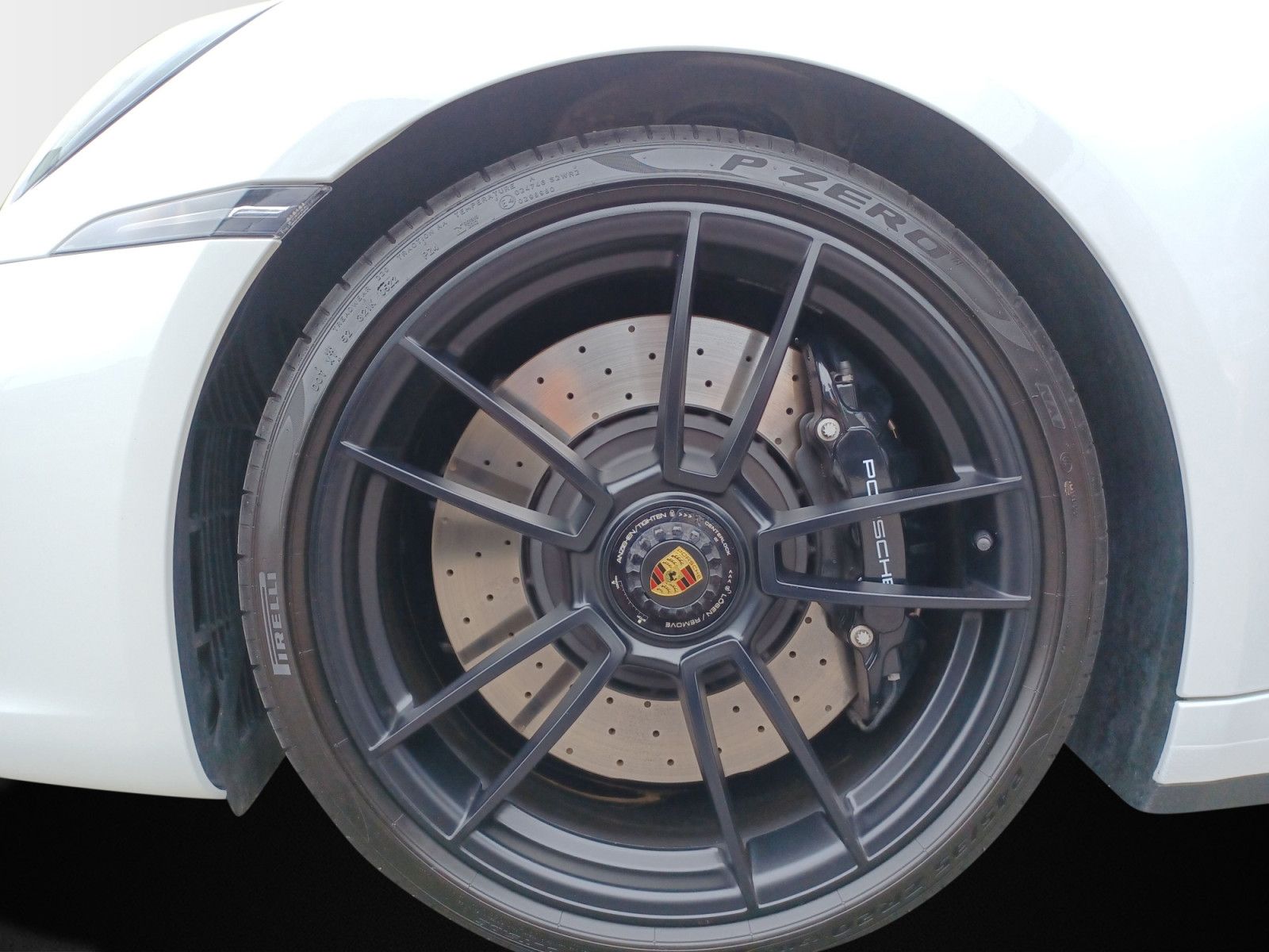 Porsche 911 Carrera 4 GTS - Samsaru's Car Outlet