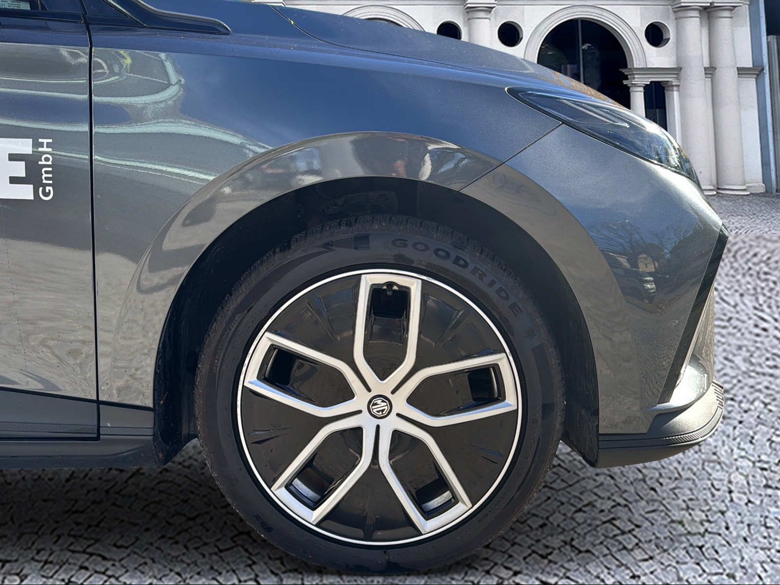 MG4 64kWh Luxury