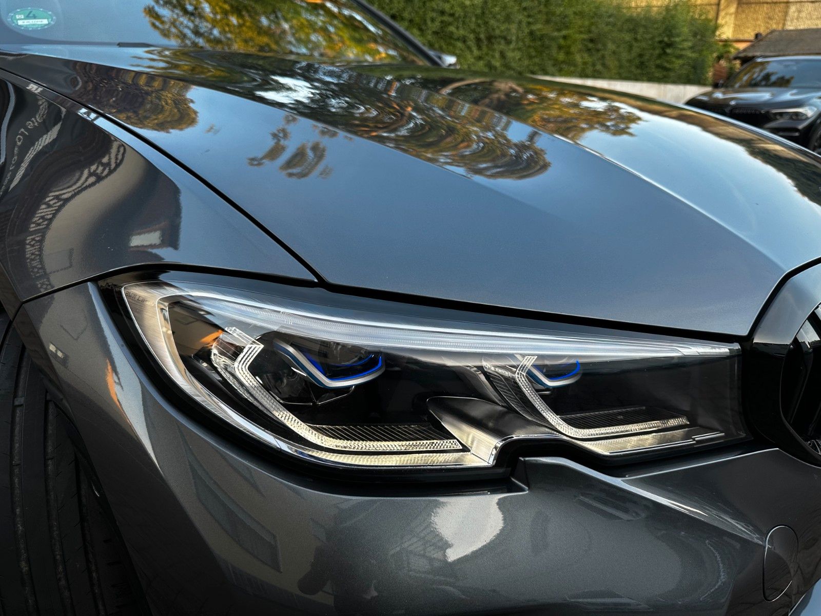BMW 330e M Sport Shadow - Samsaru's Car Outlet