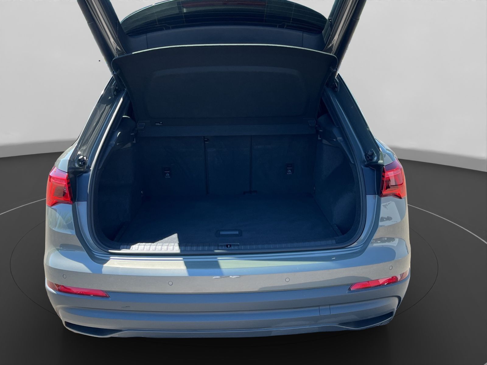 Audi Q3 40 TDI quattro - Samsaru's Car Outlet