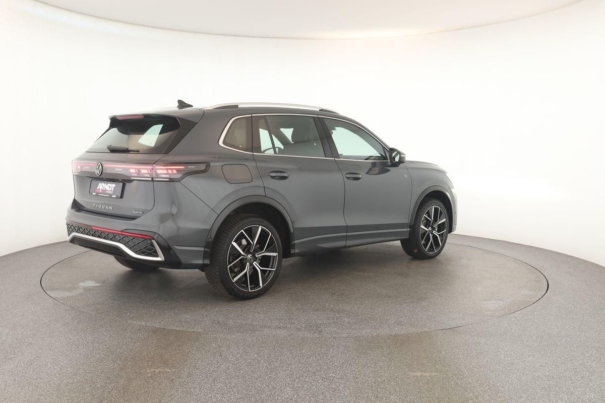 Volkswagen Tiguan 2.0 TDI 4M DSG R-Line Leder Pano Navi 360