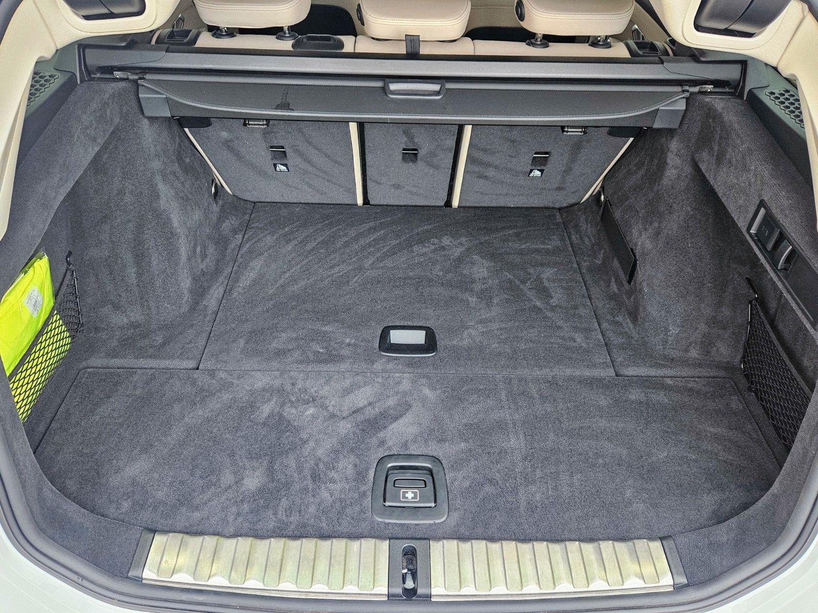 BMW 330i SPORT LINE - Samsaru's Car Outlet
