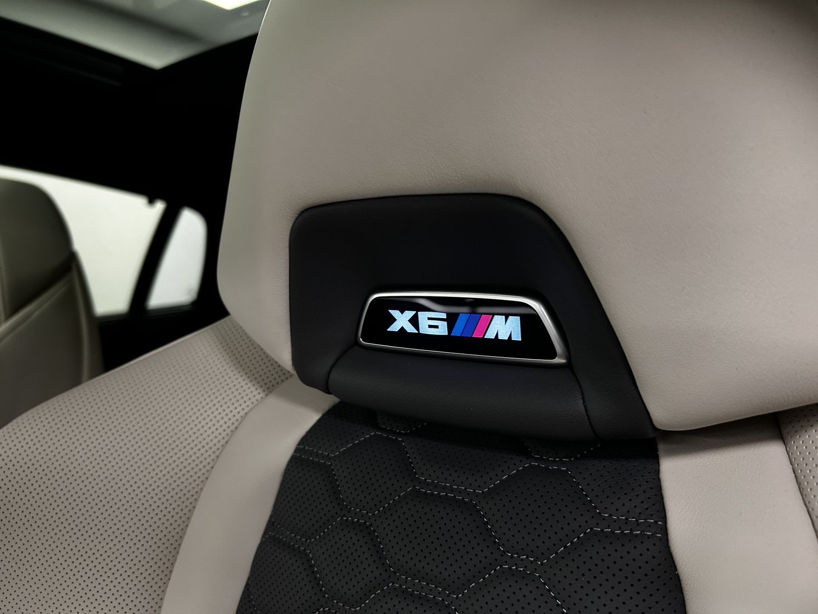 BMW X6 M Competition Harman/Kardon Pano. AHK Massage