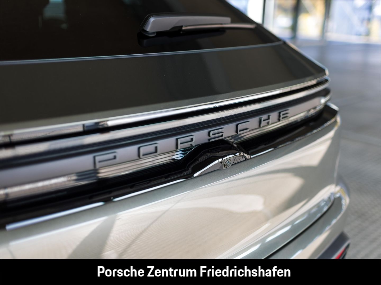 Porsche Macan 4 Hinterachslenkung InnoDrive Head-Up