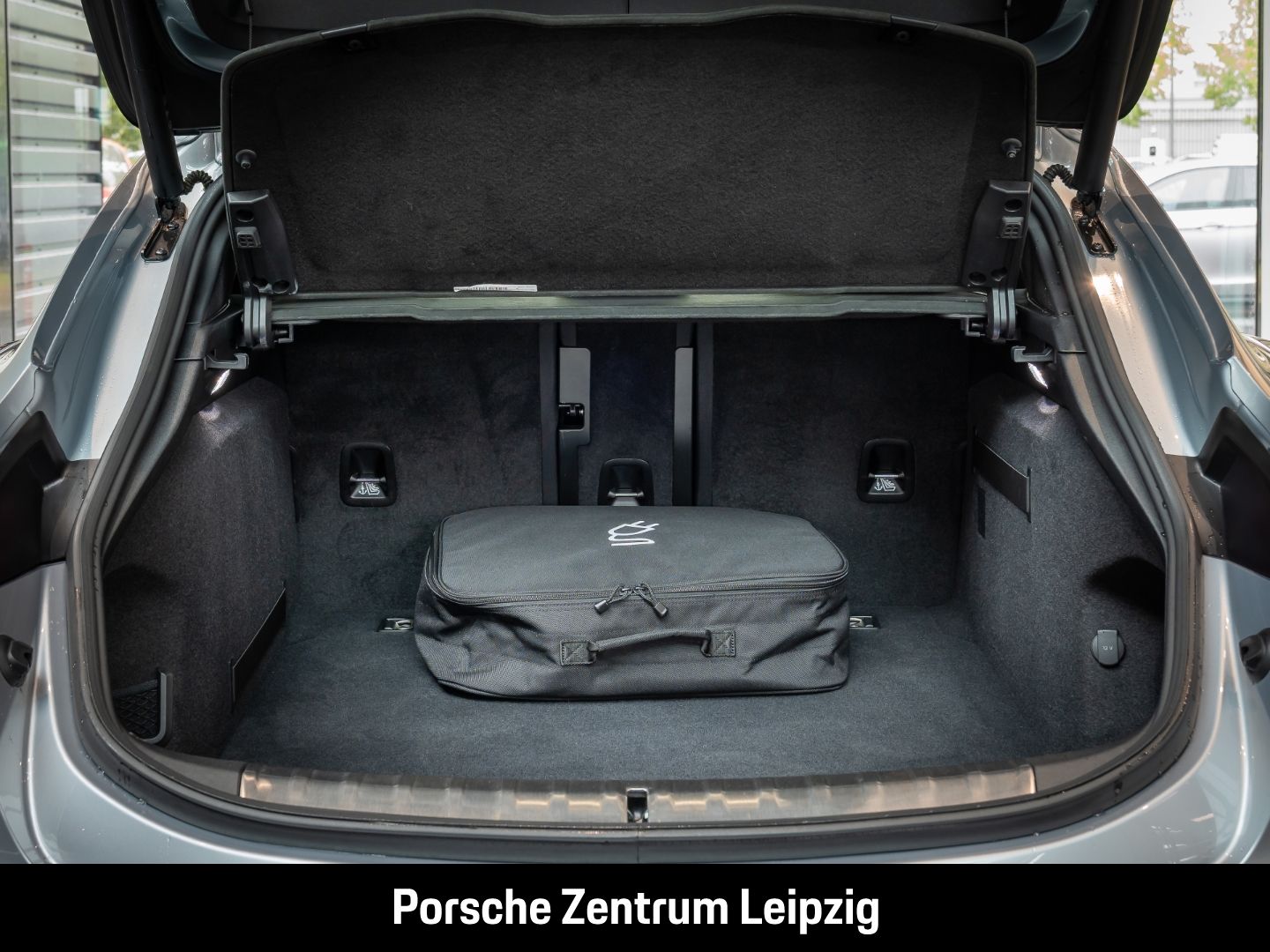 Porsche Taycan GTS Sport Turismo HeadUp InnoDrive Matrix