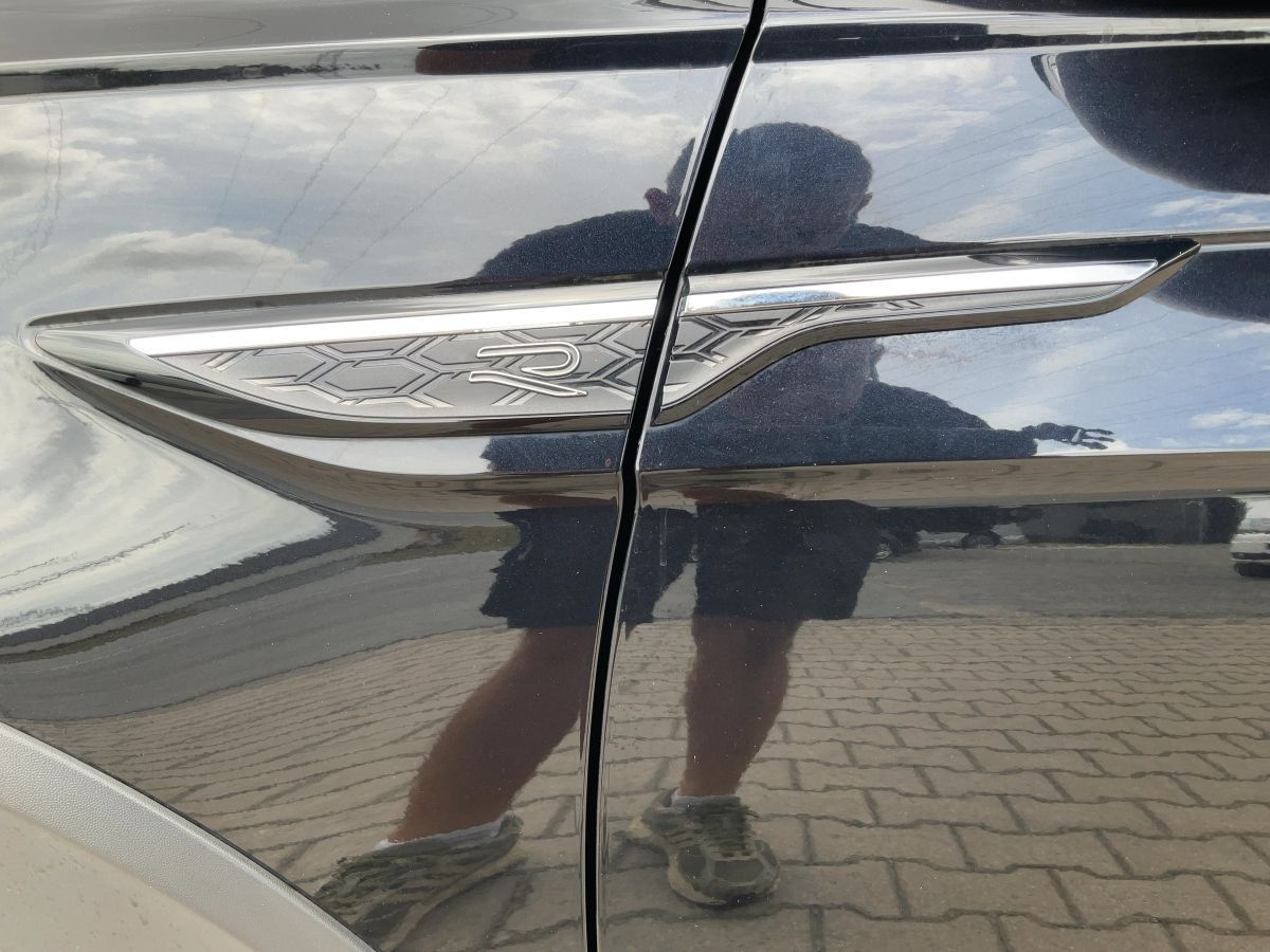Volkswagen Taigo 1.5 TSI DSG R-LINE - Samsaru's Car Outlet