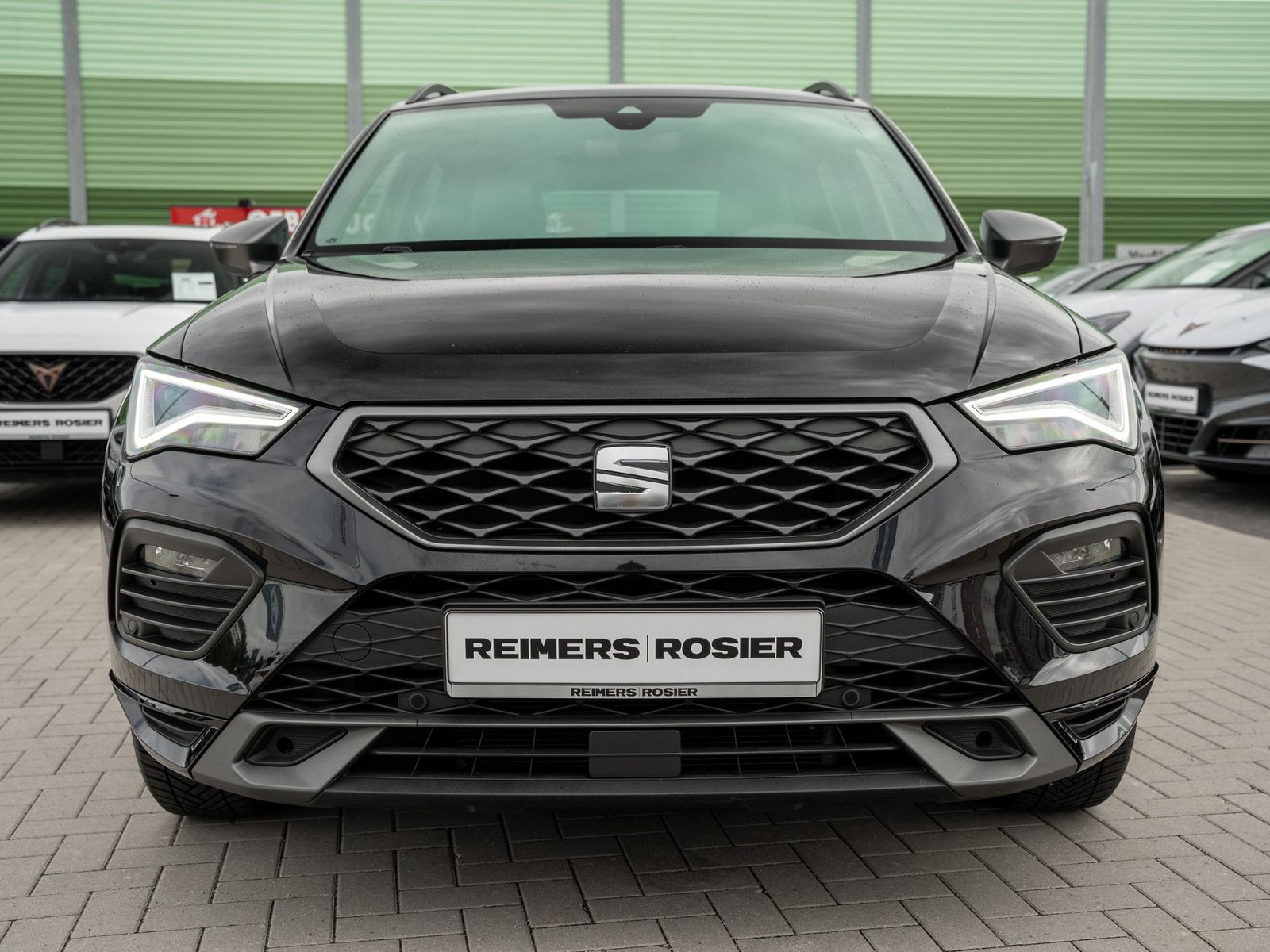 Seat ATECA FR 1.5 TSI DSG AHK Kam. Navi Pano Sportp.