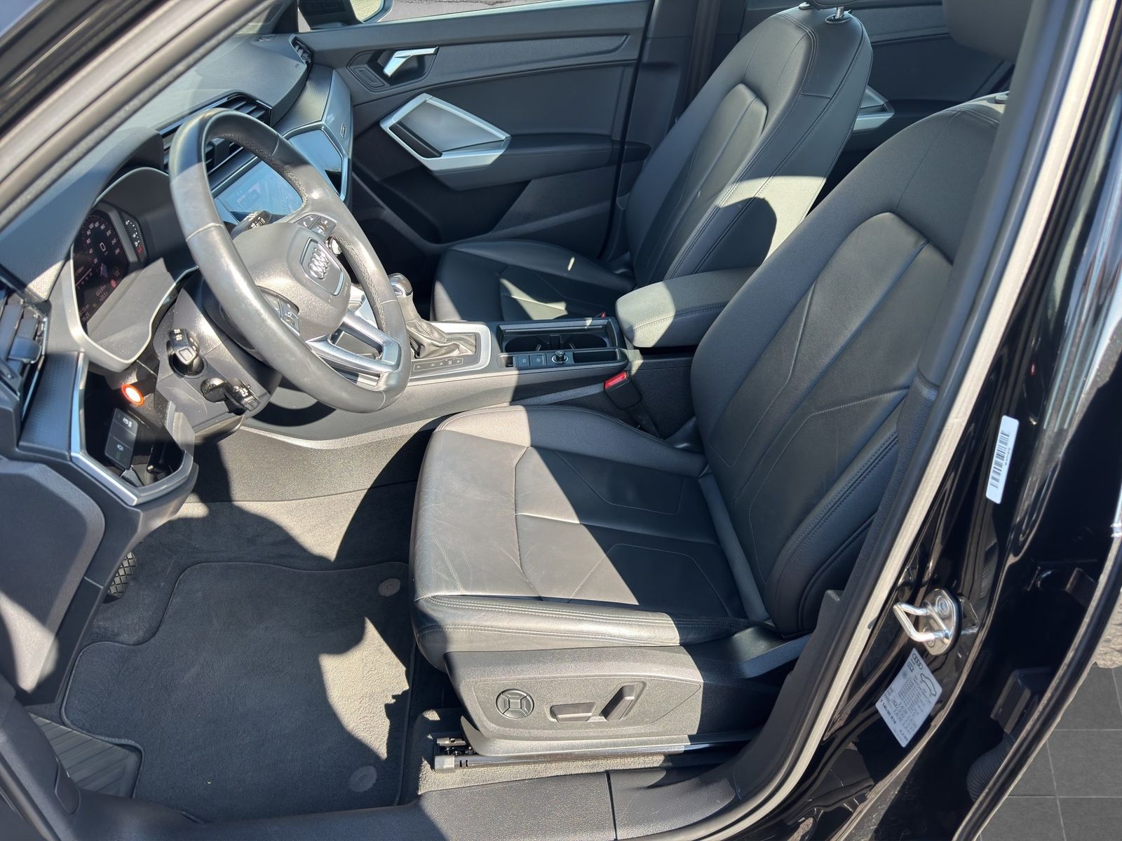 Audi Q3 45 TFSI quattro - Samsaru's Car Outlet