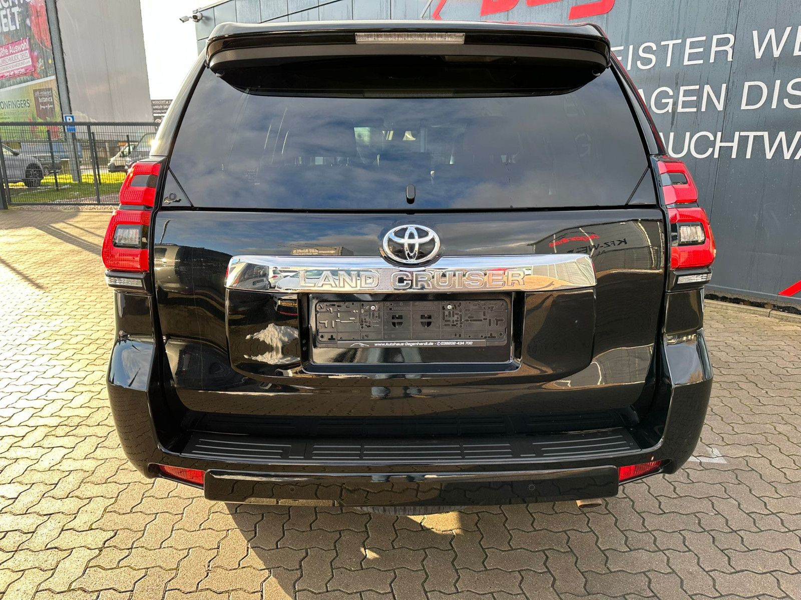 Toyota Land Cruiser 2.8D-4D Executive LED ACC 360°
